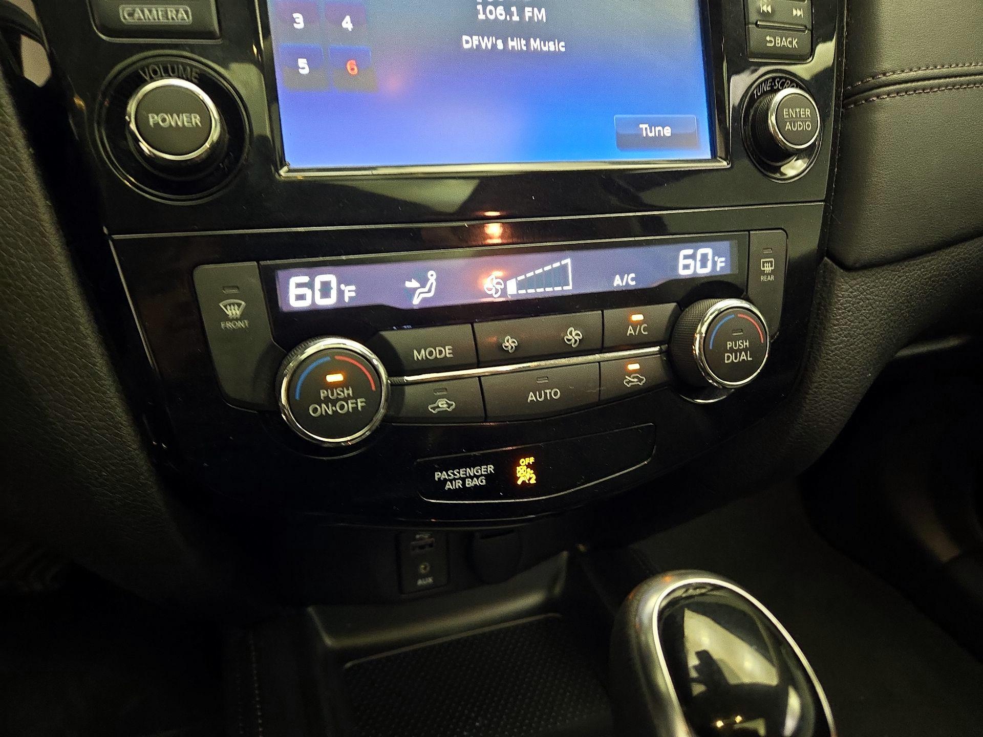 Thumbnail: 2017 Nissan Rogue - 16