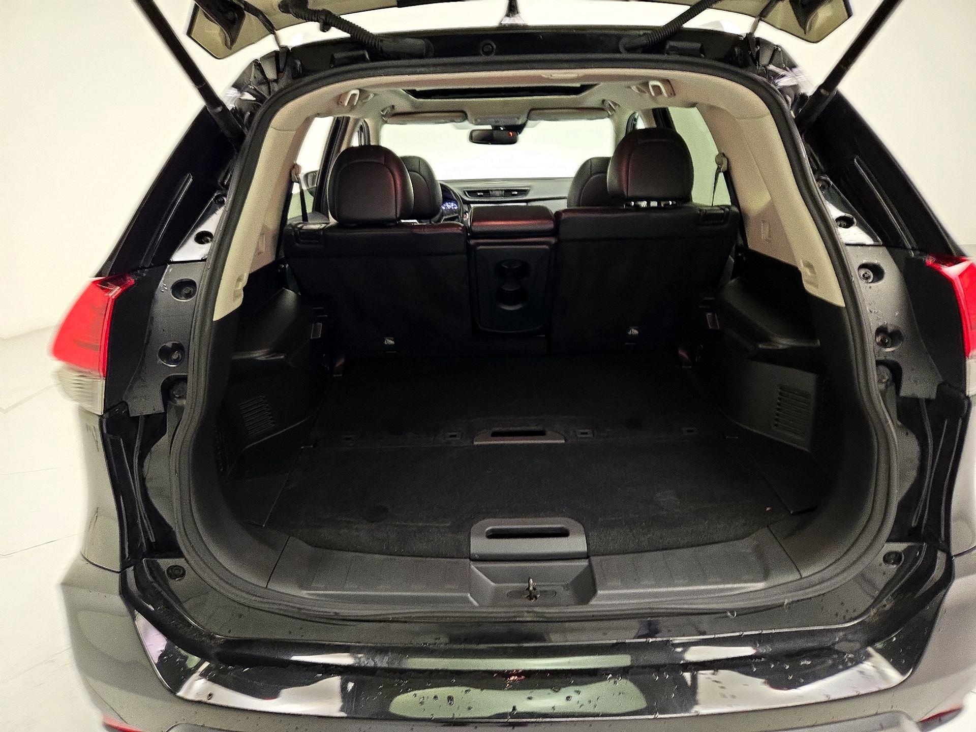 Thumbnail: 2017 Nissan Rogue - 20