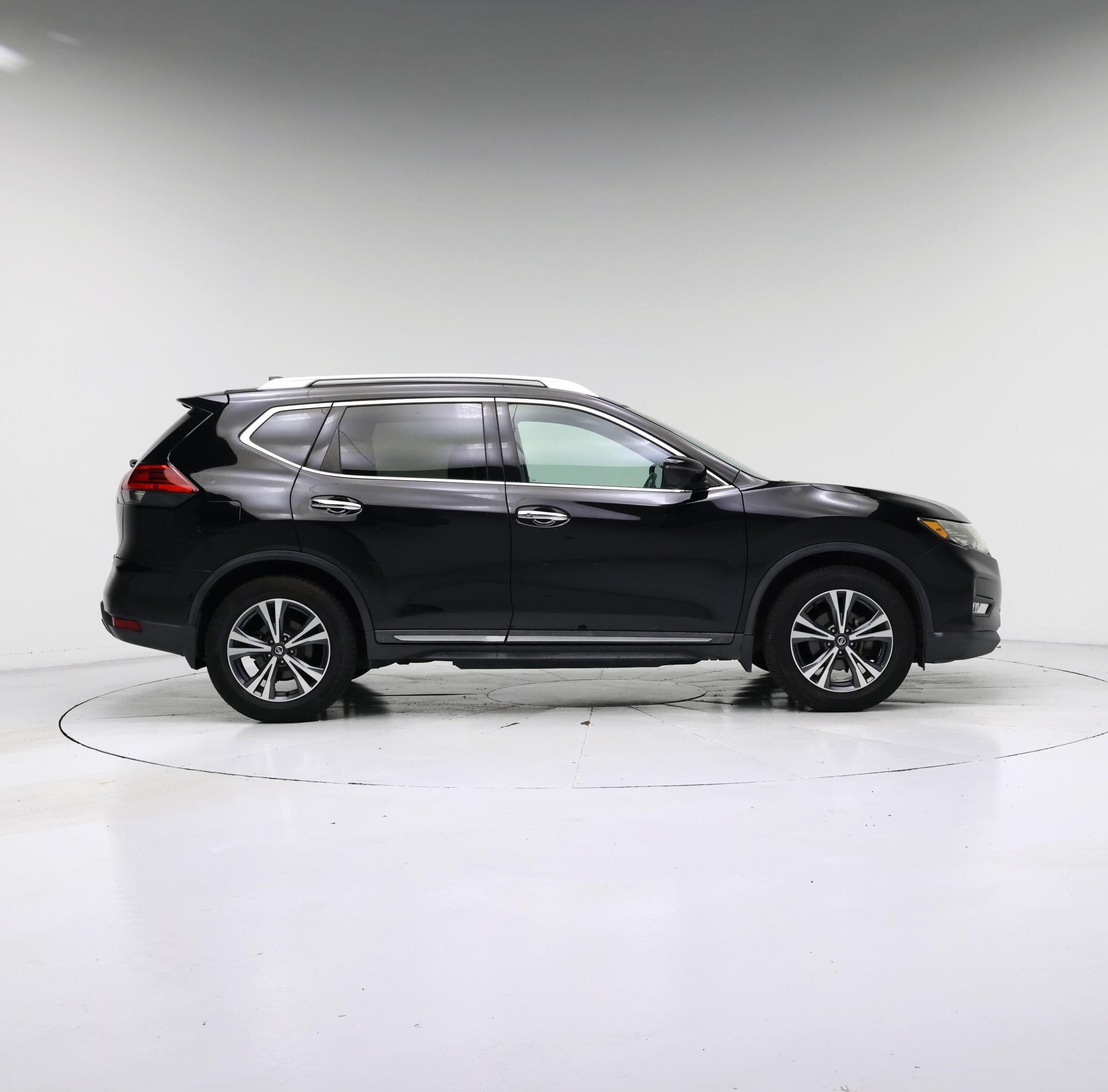 Thumbnail: 2017 Nissan Rogue - 7