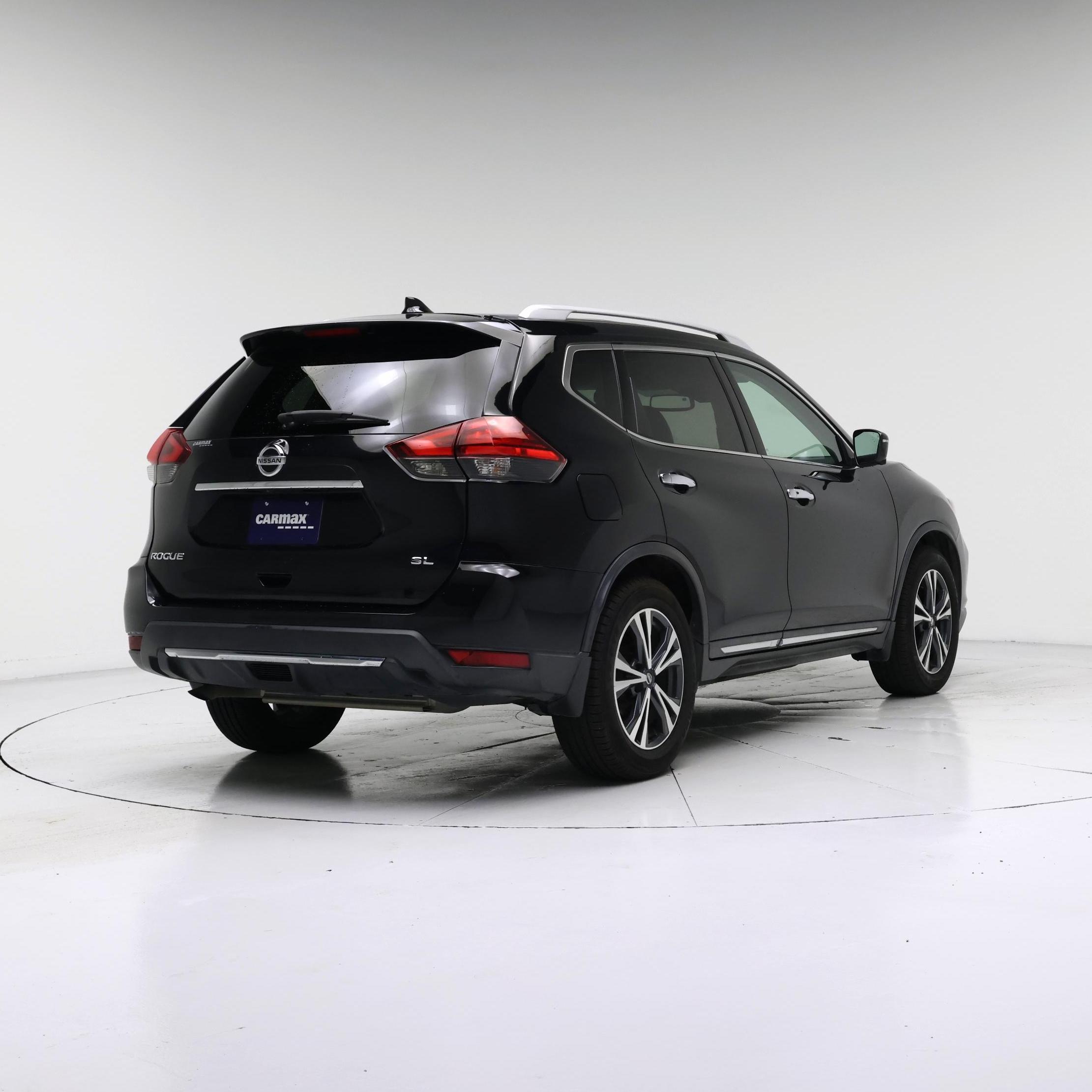 Thumbnail: 2017 Nissan Rogue - 8