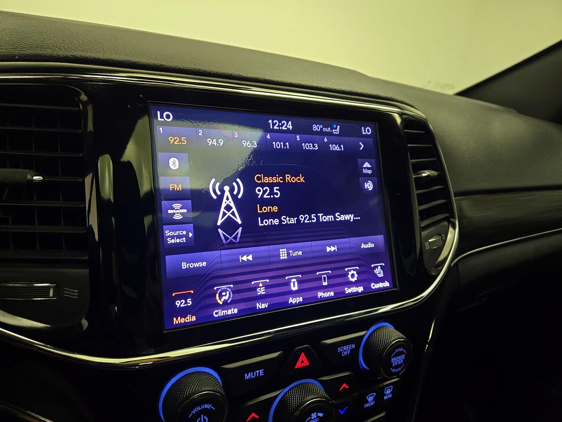 Thumbnail: 2020 Jeep Grand Cherokee - 16