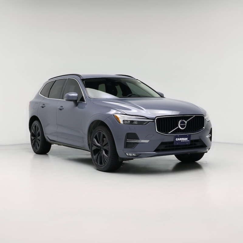 2022 Volvo XC60 B5 Momentum