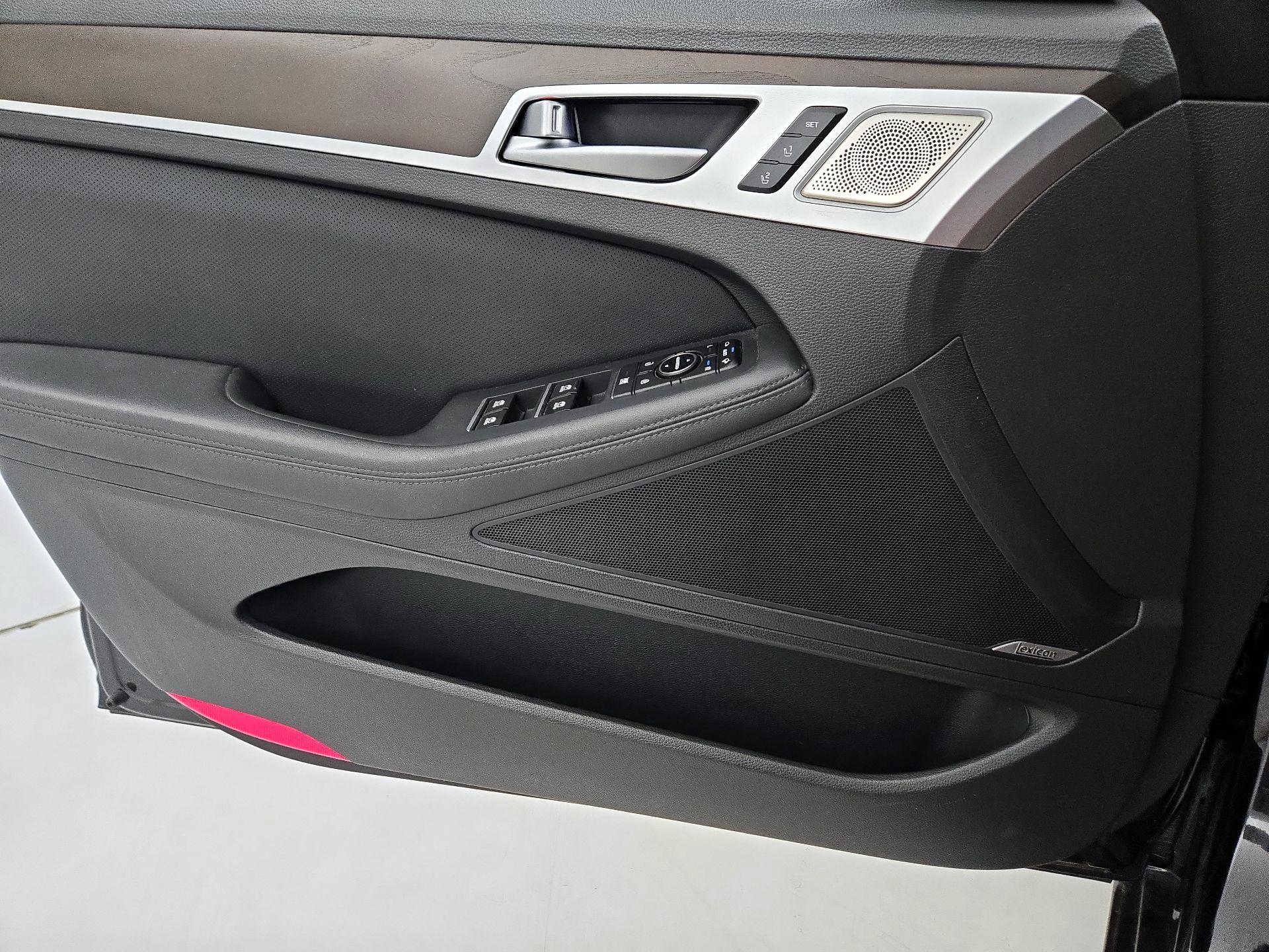Thumbnail: 2018 Genesis G80 - 12