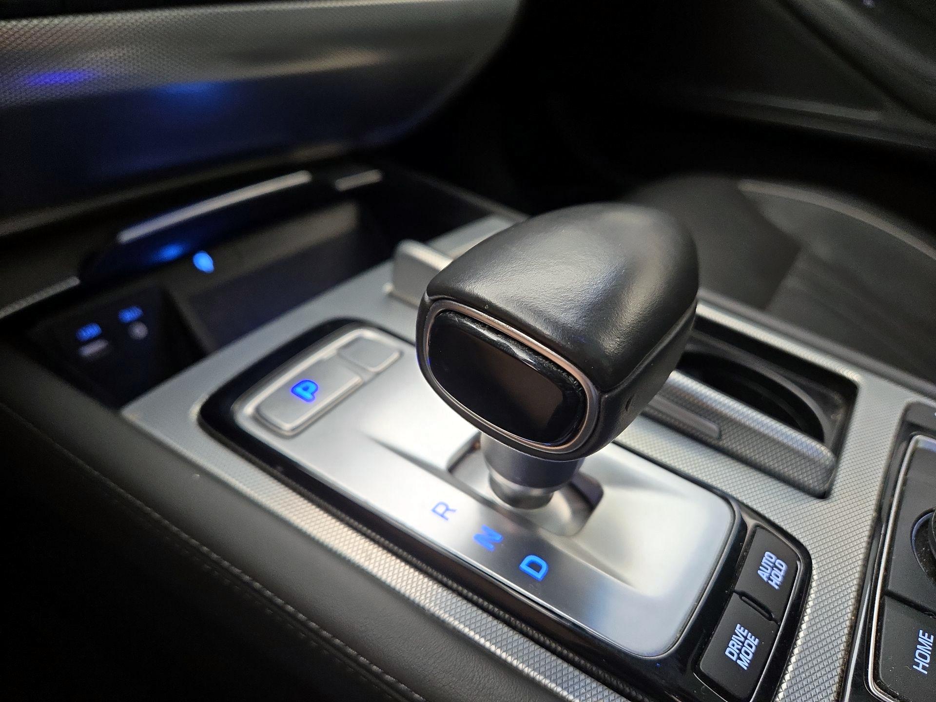 Thumbnail: 2018 Genesis G80 - 18