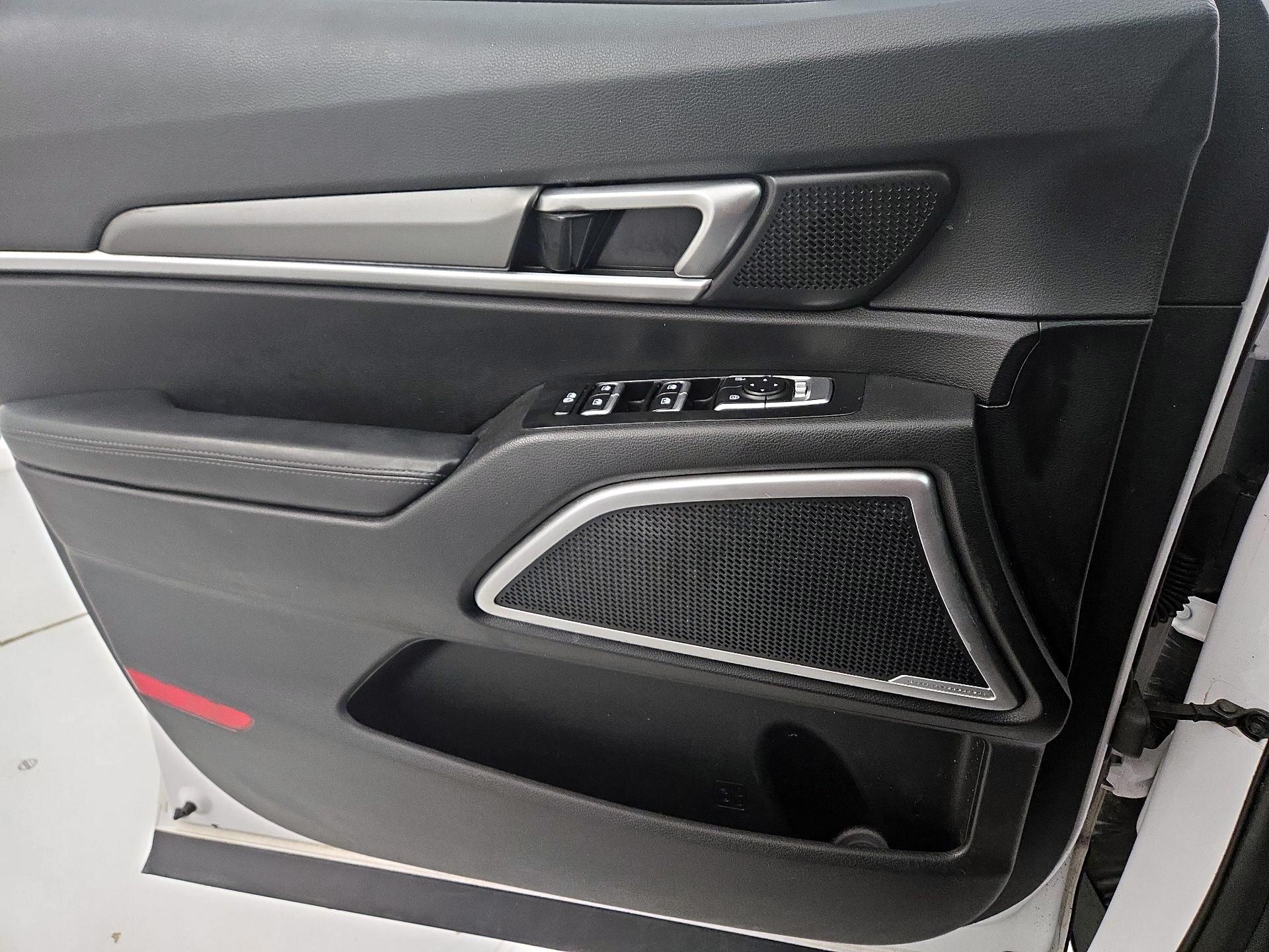 Thumbnail: 2021 Kia Telluride - 12