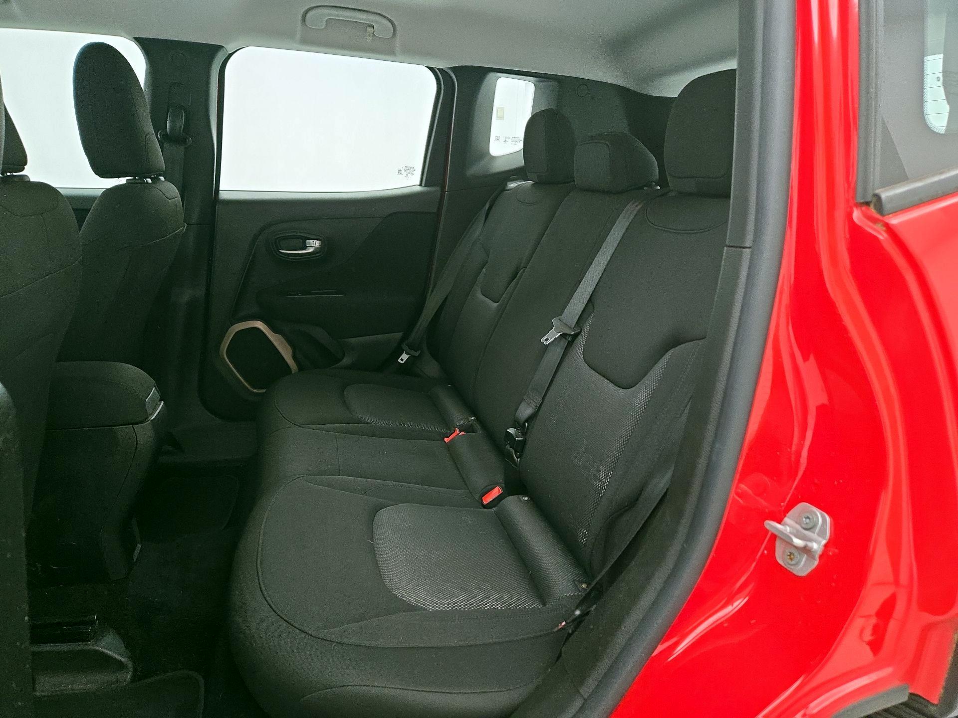 Thumbnail: 2016 Jeep Renegade - 18