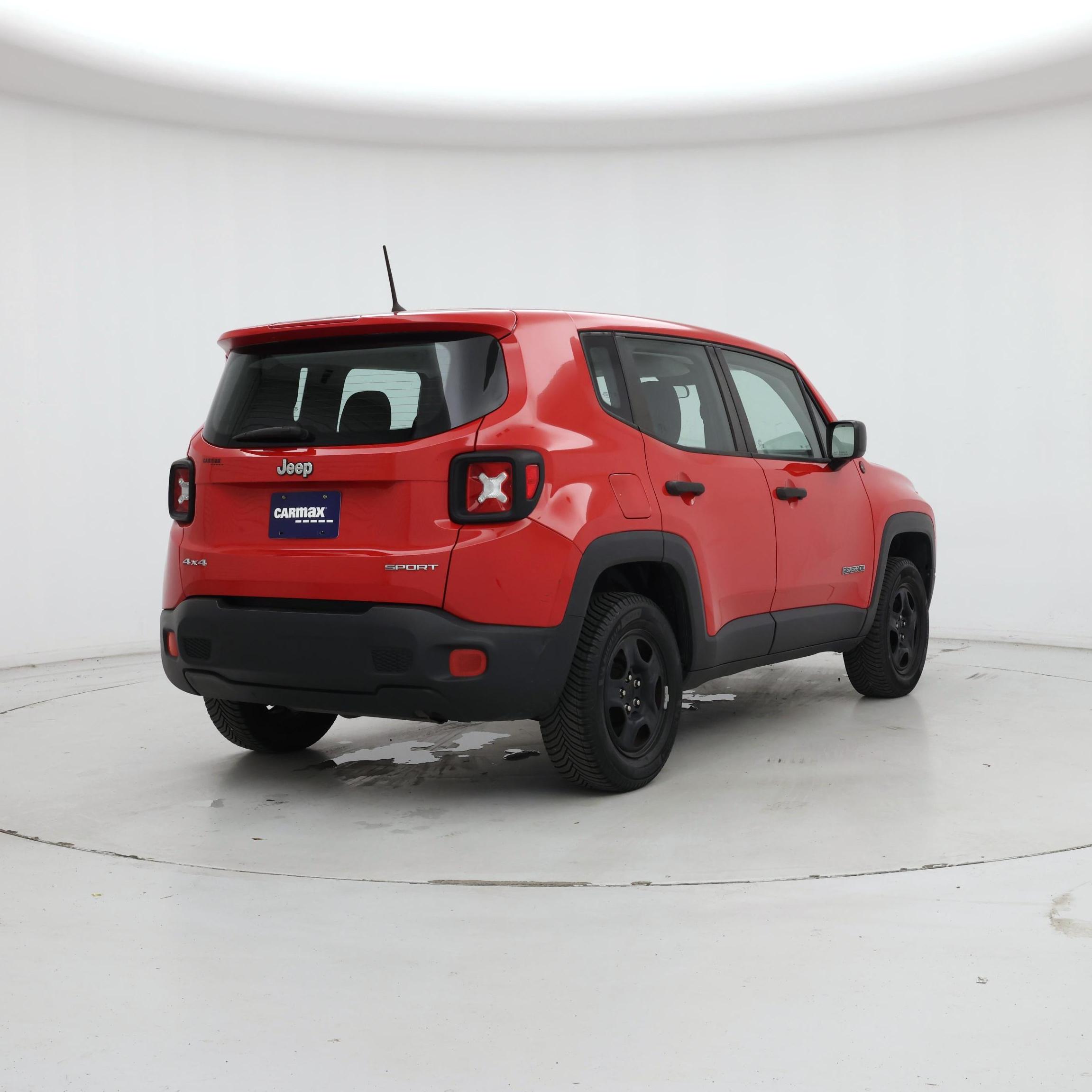 Thumbnail: 2016 Jeep Renegade - 8