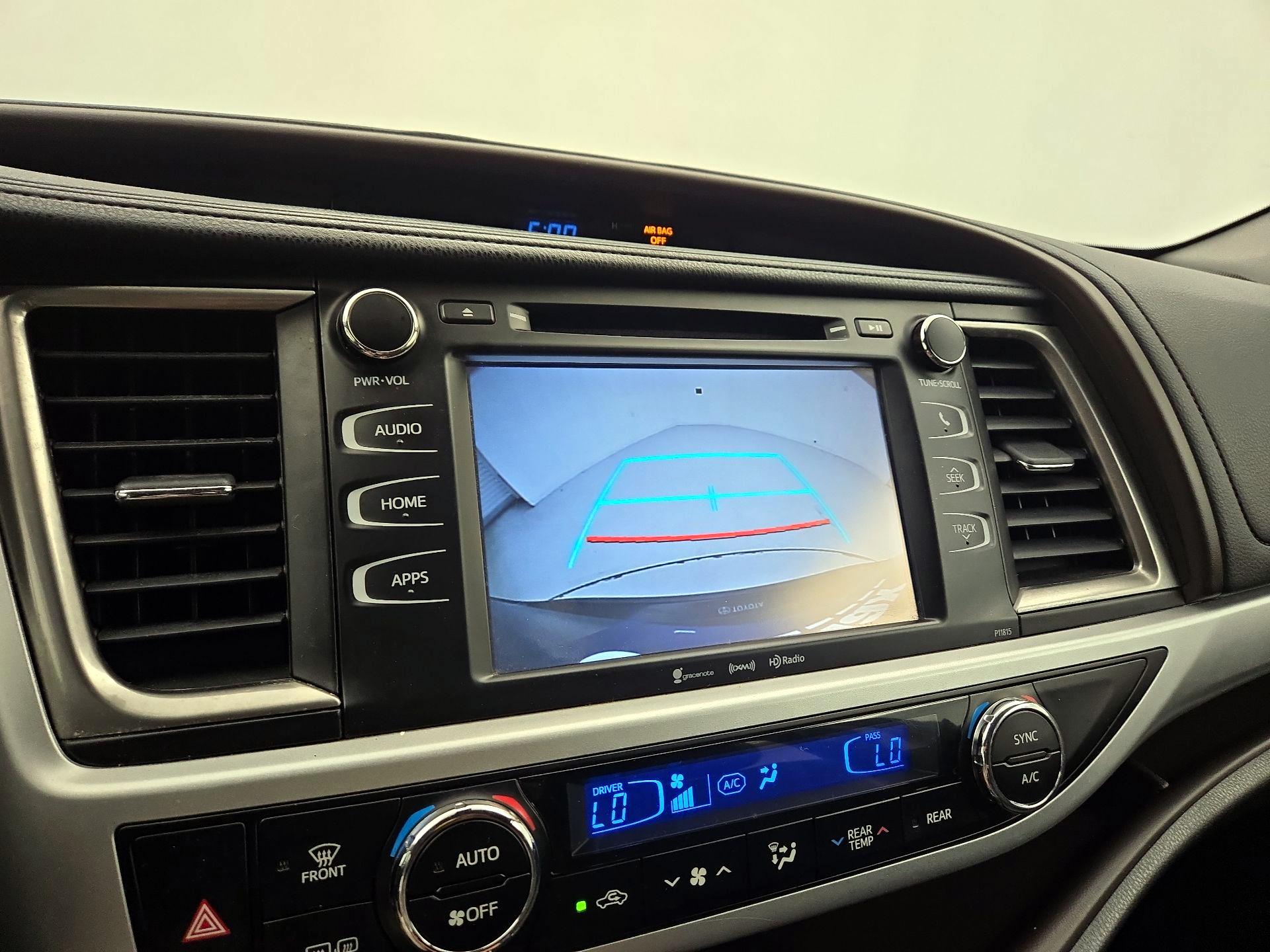 Thumbnail: 2019 Toyota Highlander - 14