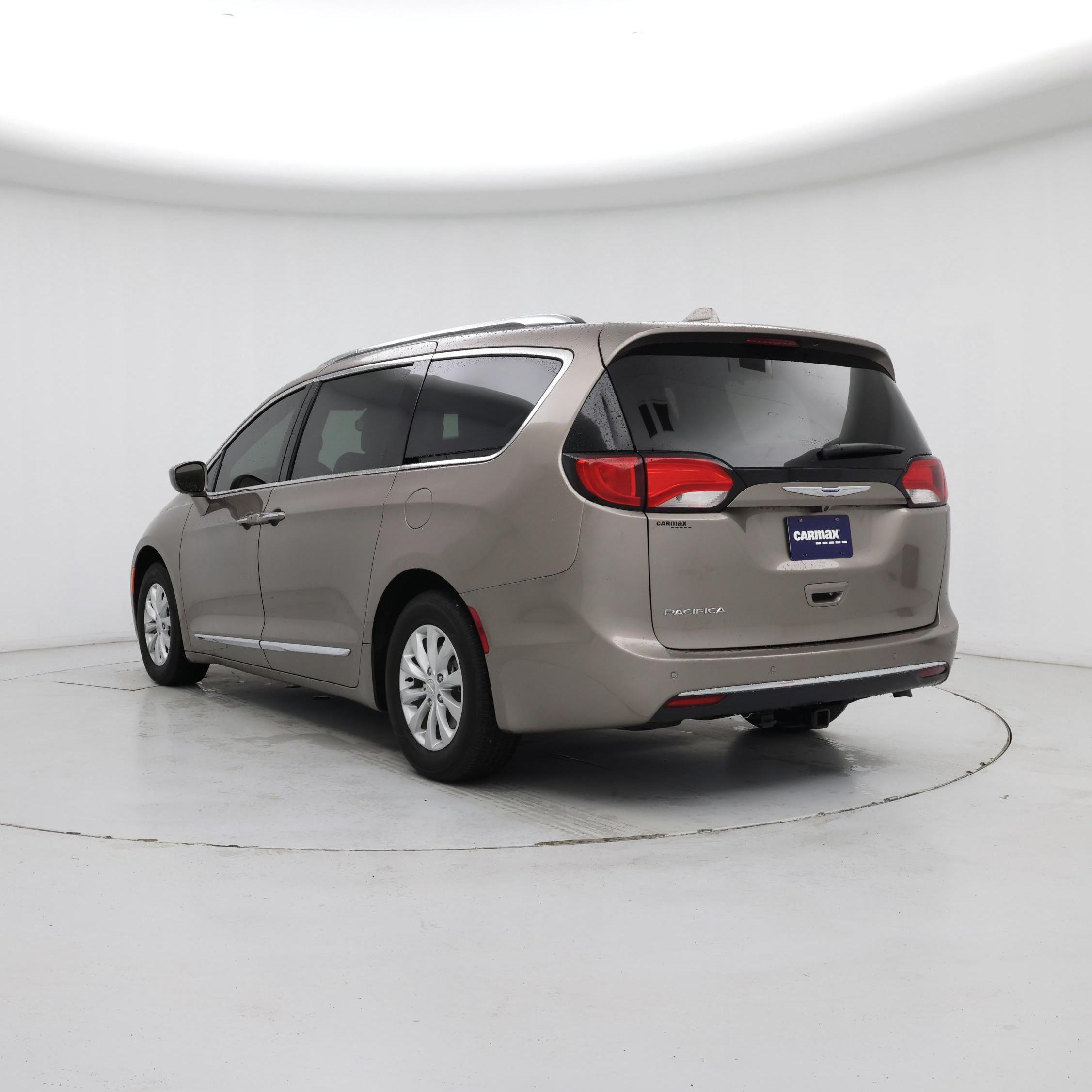 Thumbnail: 2018 Chrysler Pacifica - 2