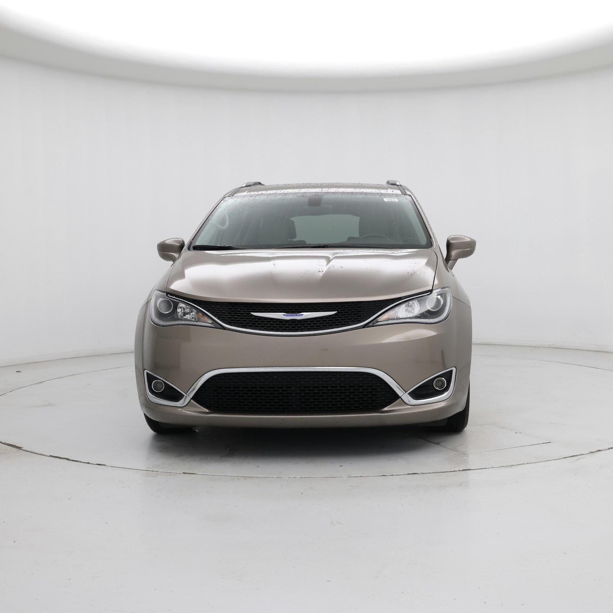 Thumbnail: 2018 Chrysler Pacifica - 5