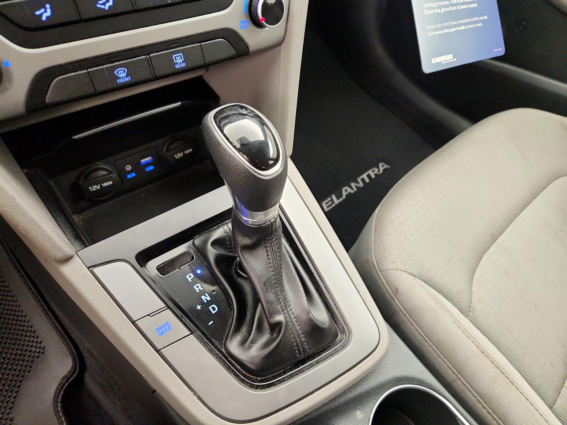 Thumbnail: 2017 Hyundai Elantra - 17