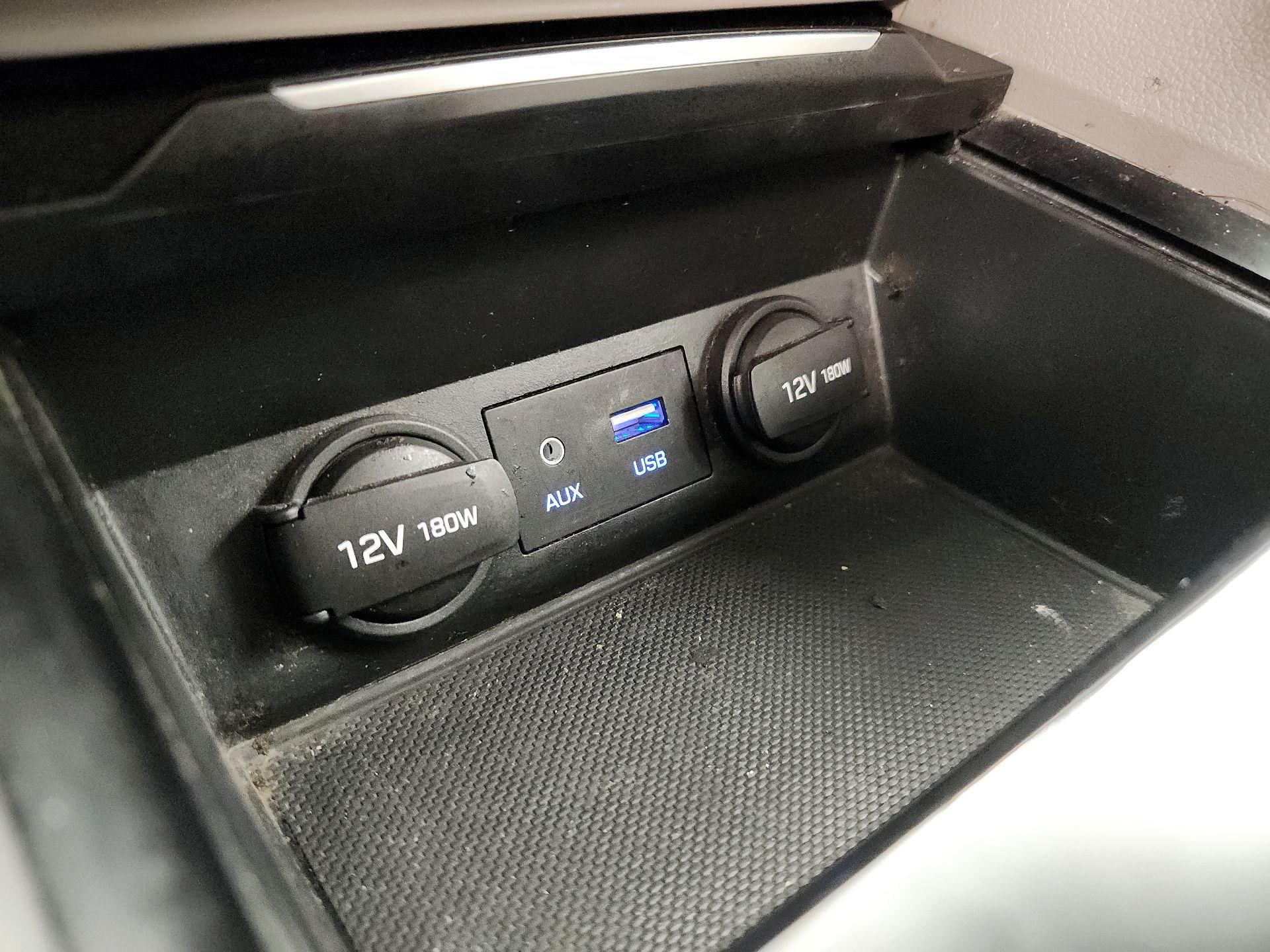 Thumbnail: 2017 Hyundai Elantra - 18