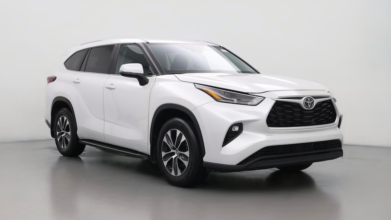 2024 Toyota Highlander XLE Hero Image