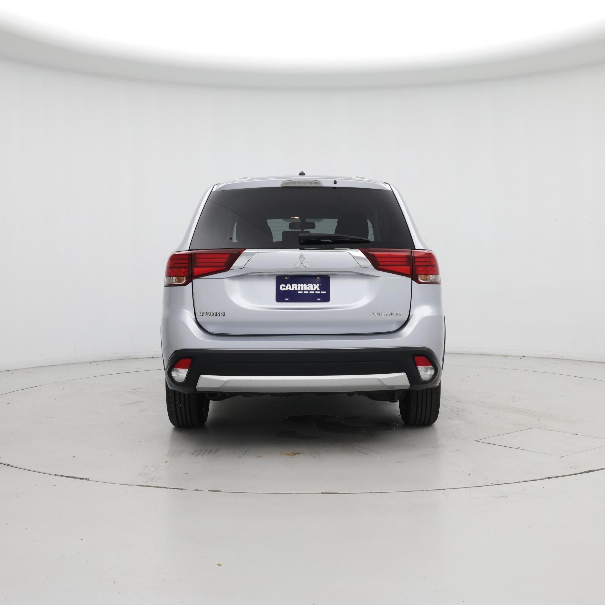 Thumbnail: 2016 Mitsubishi Outlander - 6