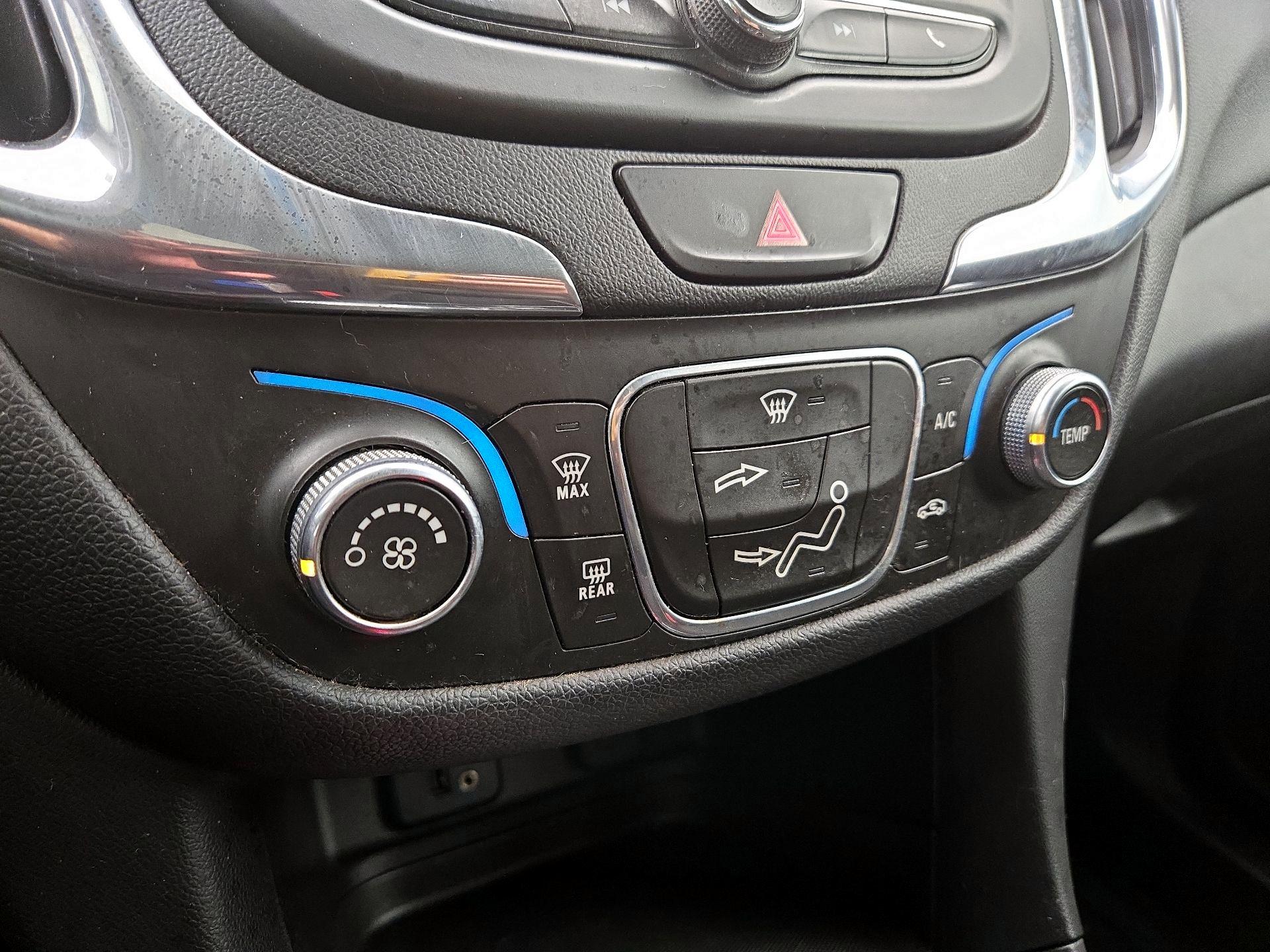 Thumbnail: 2018 Chevrolet Equinox - 16