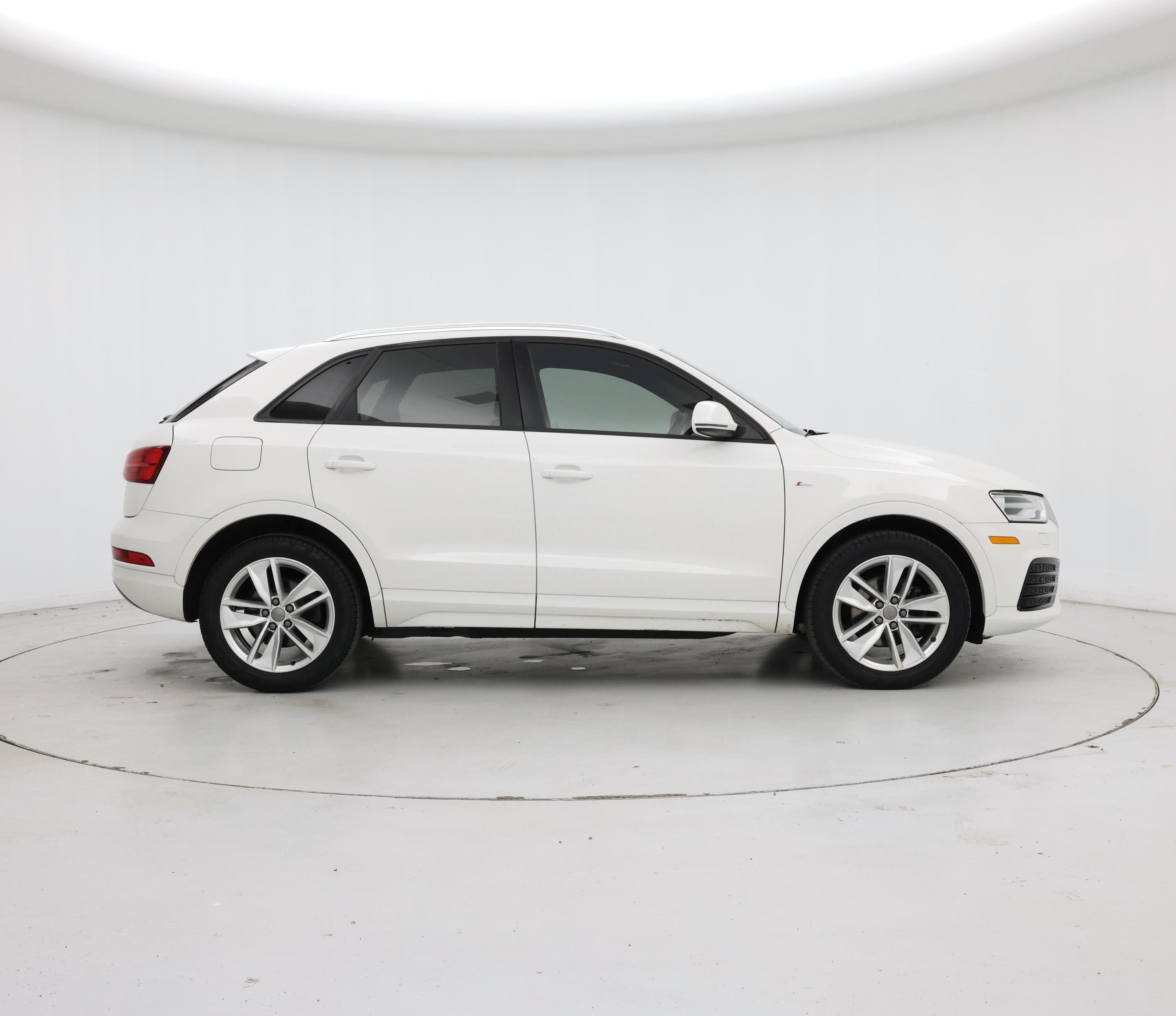 Thumbnail: 2018 Audi Q3 - 7