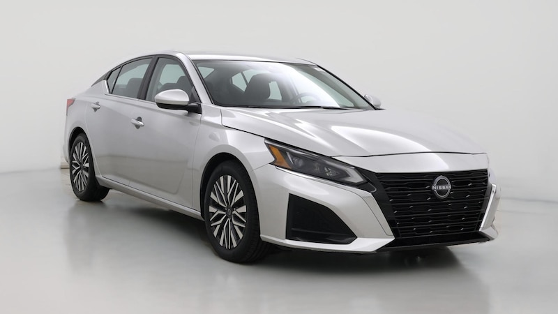 2023 Nissan Altima SV Hero Image