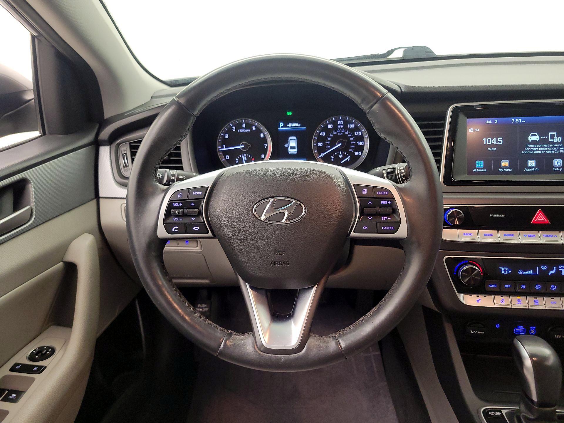 Thumbnail: 2019 Hyundai Sonata - 10