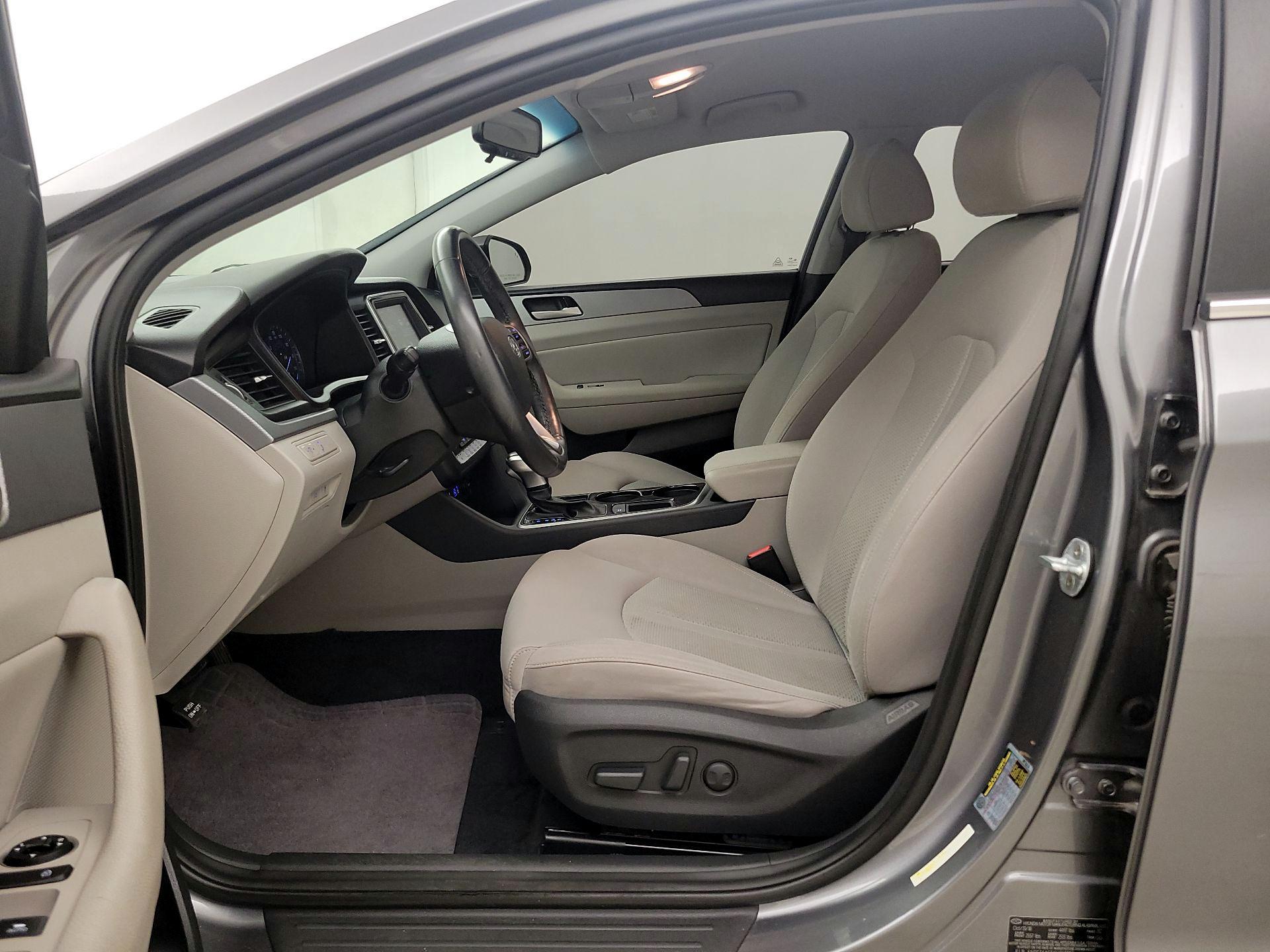 Thumbnail: 2019 Hyundai Sonata - 11