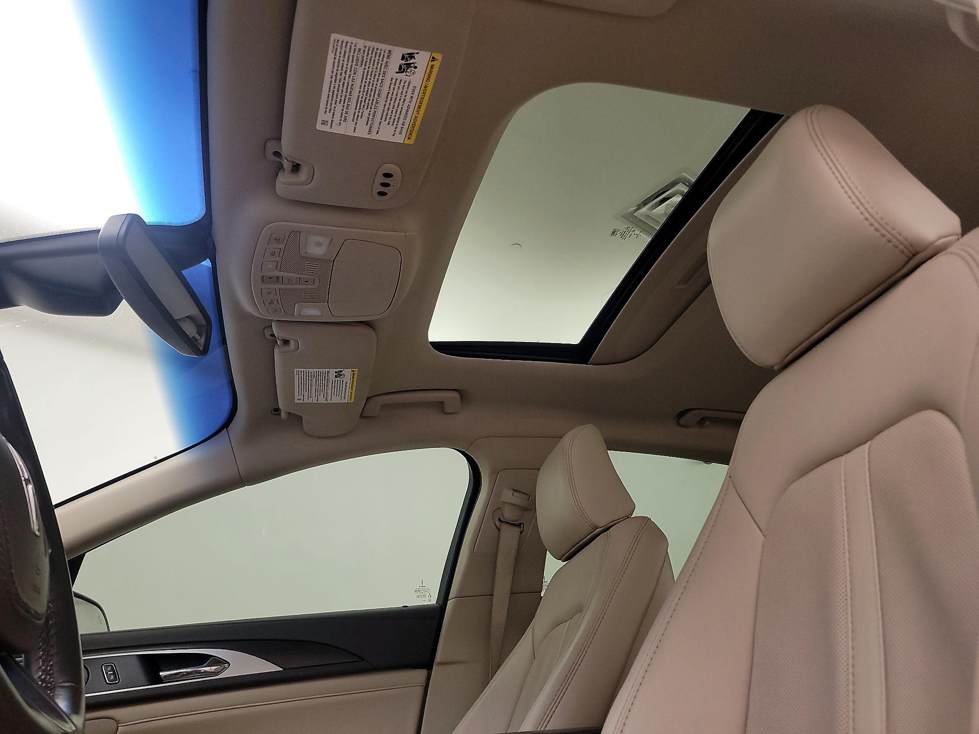 Thumbnail: 2020 Lincoln MKZ - 20