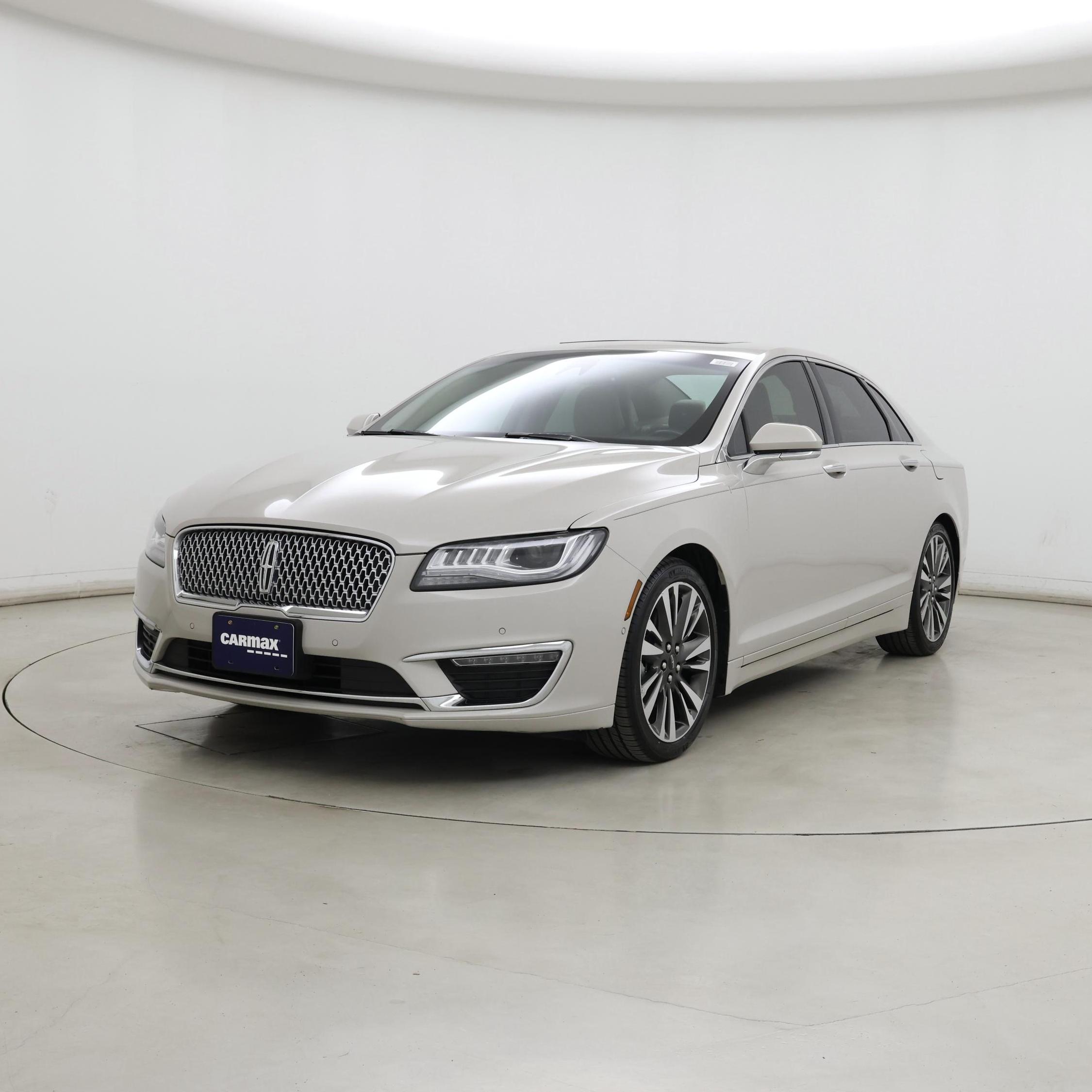 Thumbnail: 2020 Lincoln MKZ - 4