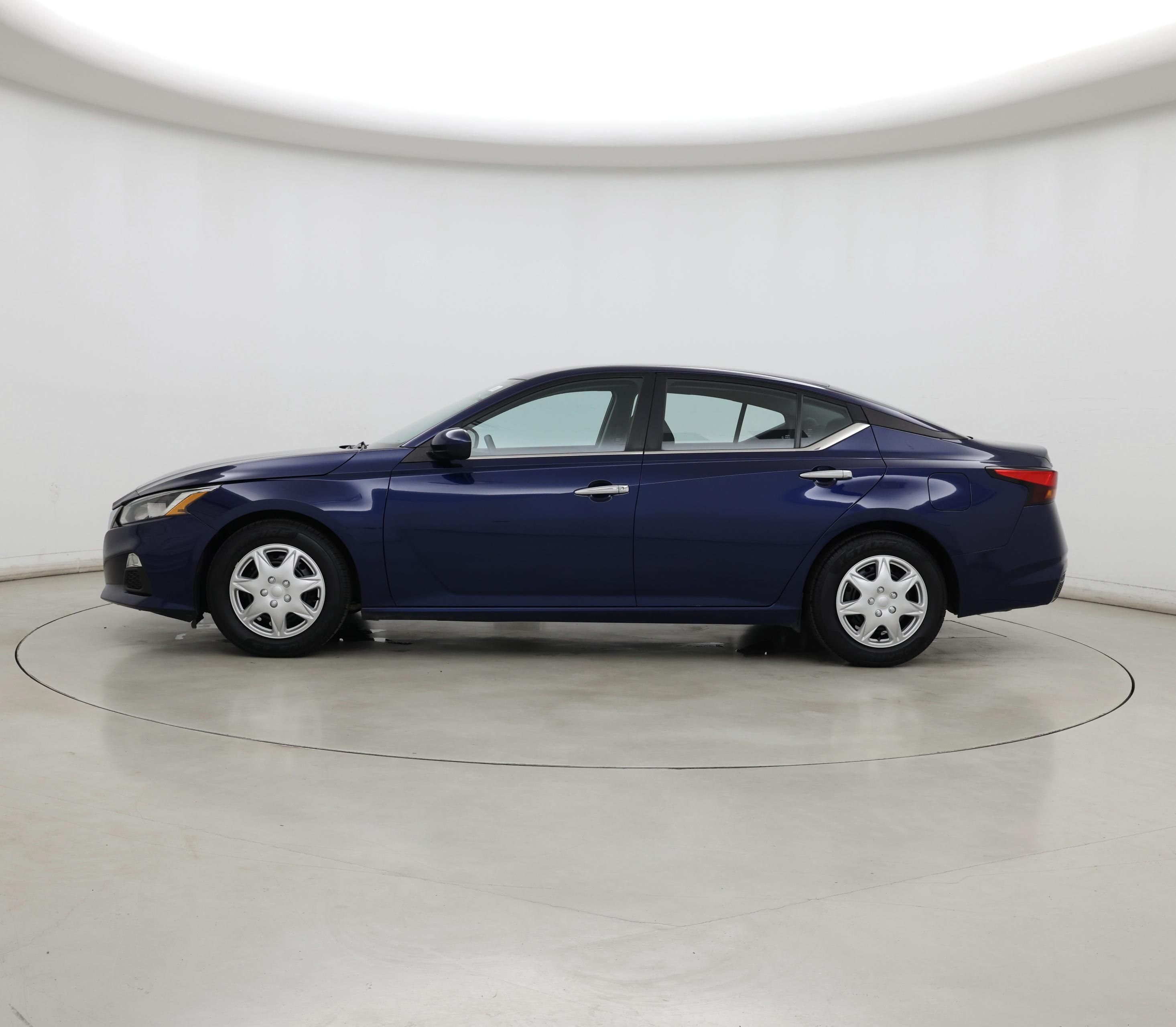 Thumbnail: 2021 Nissan Altima - 3