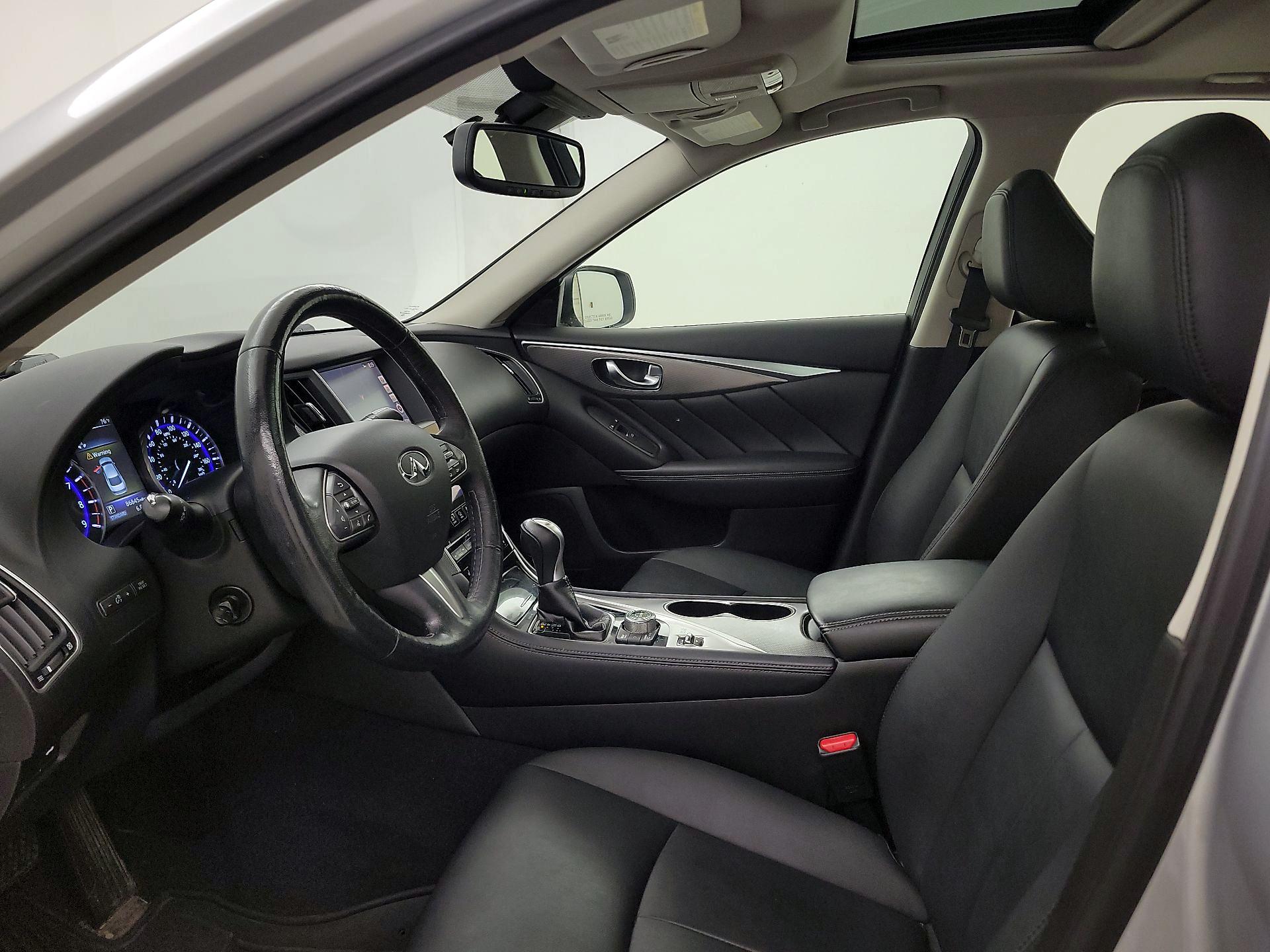 Thumbnail: 2016 INFINITI Q50 - 11