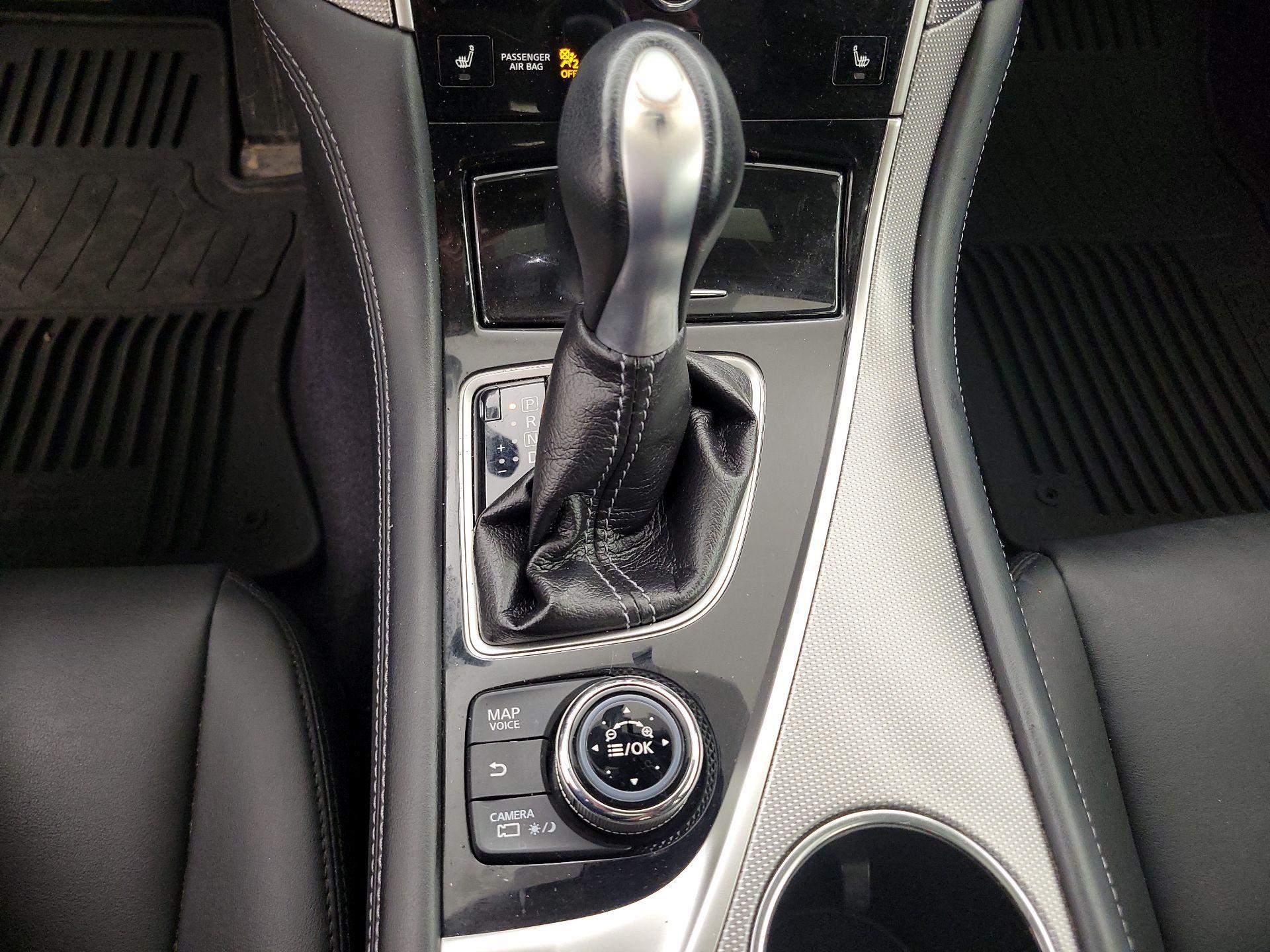 Thumbnail: 2016 INFINITI Q50 - 18
