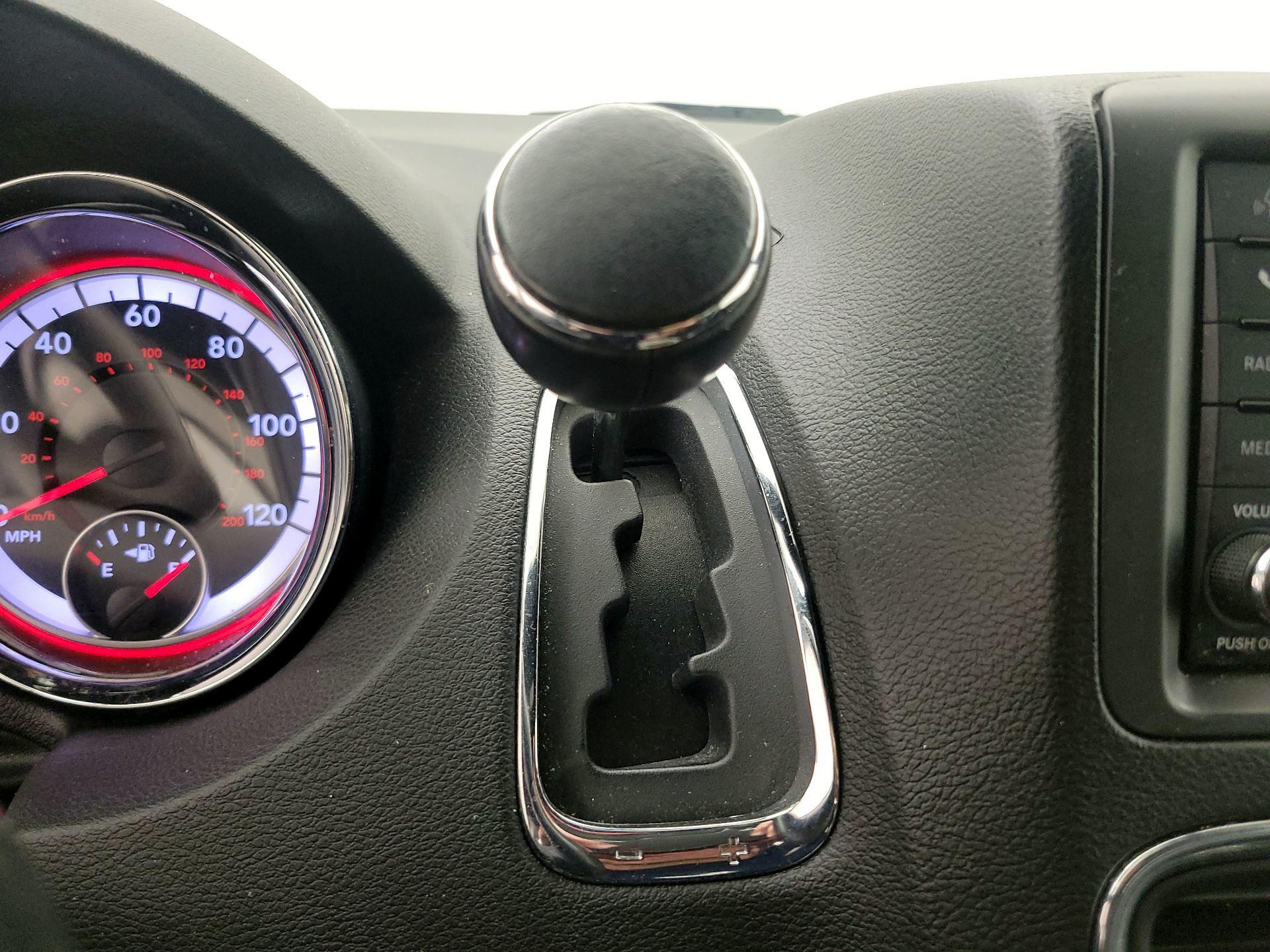 Thumbnail: 2019 Dodge Grand Caravan - 17