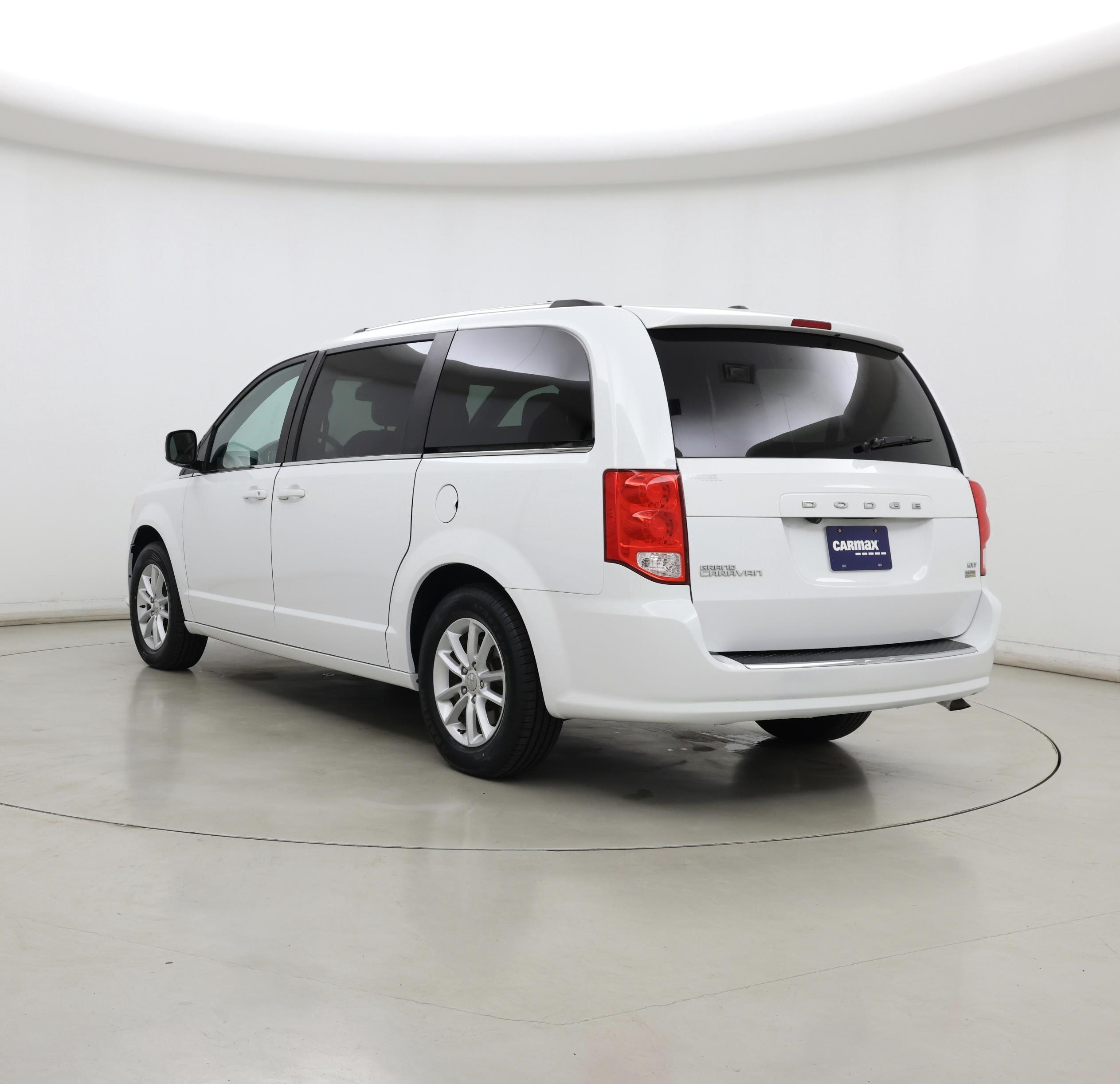 Thumbnail: 2019 Dodge Grand Caravan - 2