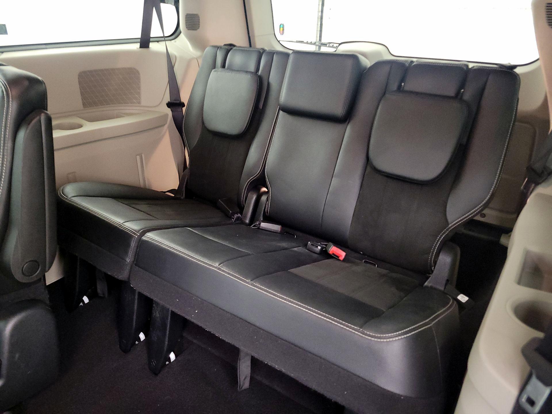 Thumbnail: 2019 Dodge Grand Caravan - 20