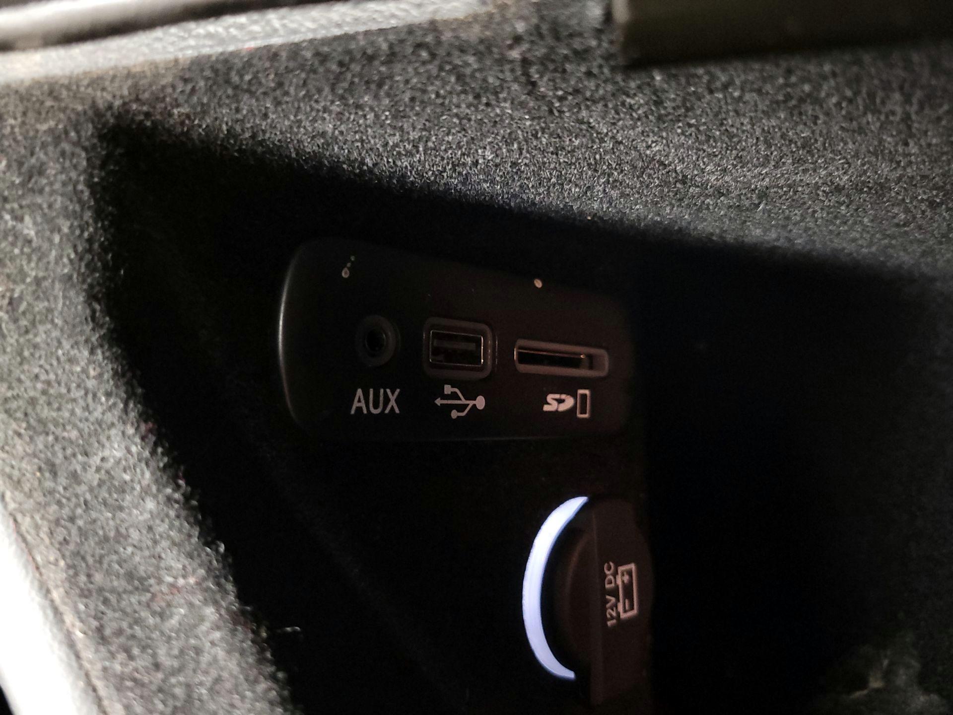 Thumbnail: 2015 Dodge Challenger - 17