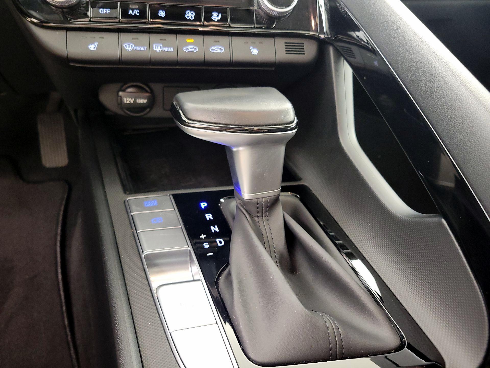 Thumbnail: 2023 Hyundai Elantra - 18