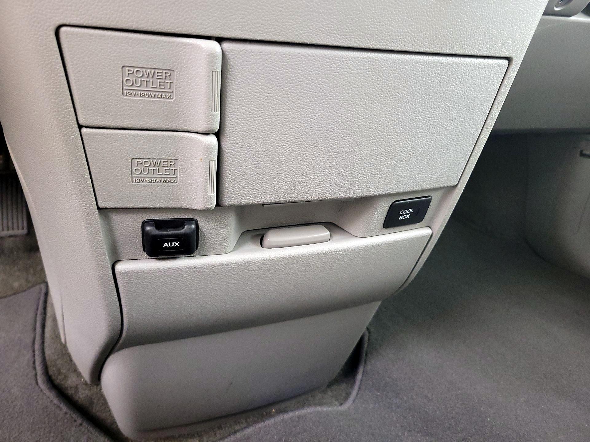 Thumbnail: 2013 Honda Odyssey - 18