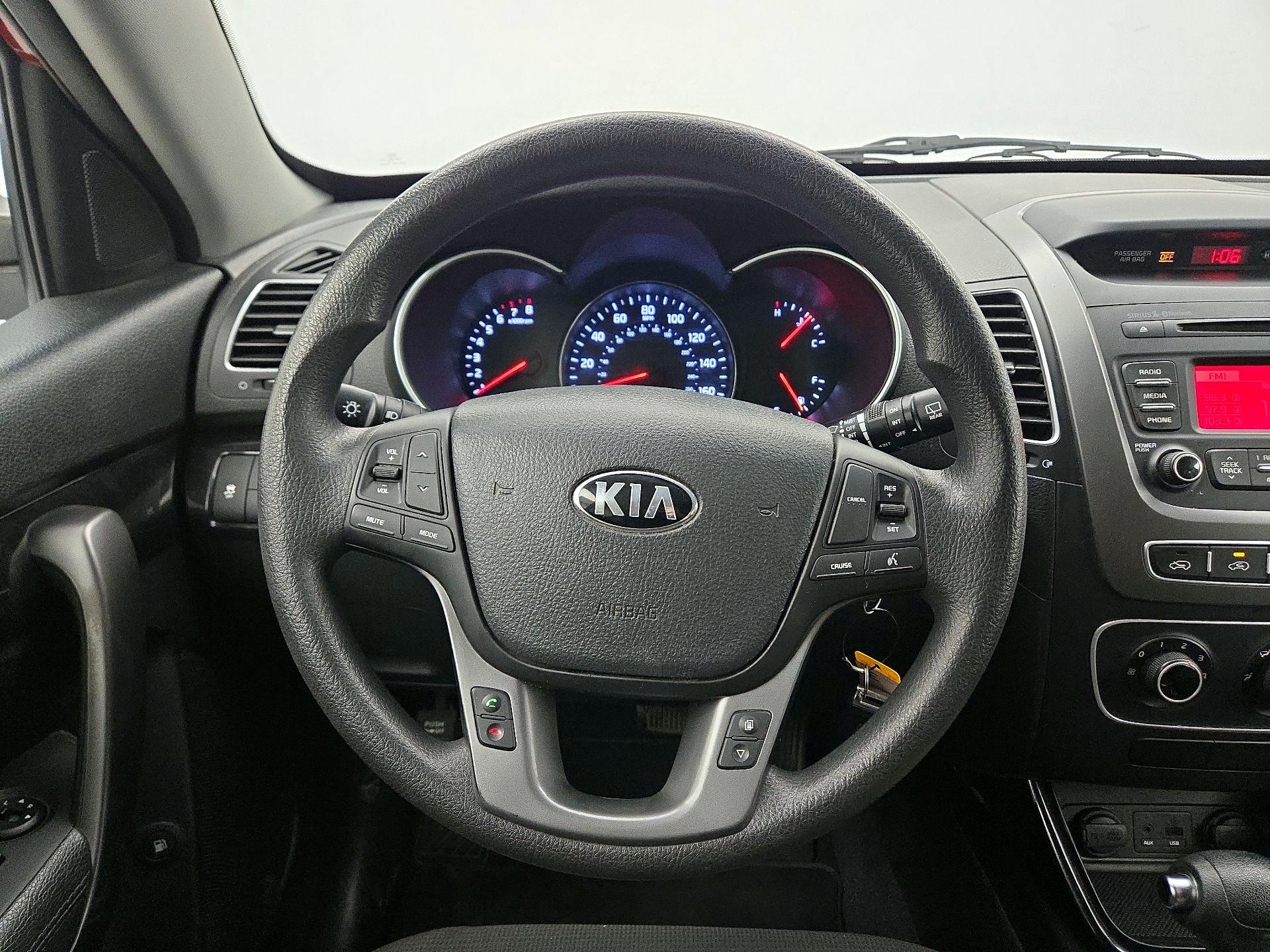 Thumbnail: 2015 Kia Sorento - 10