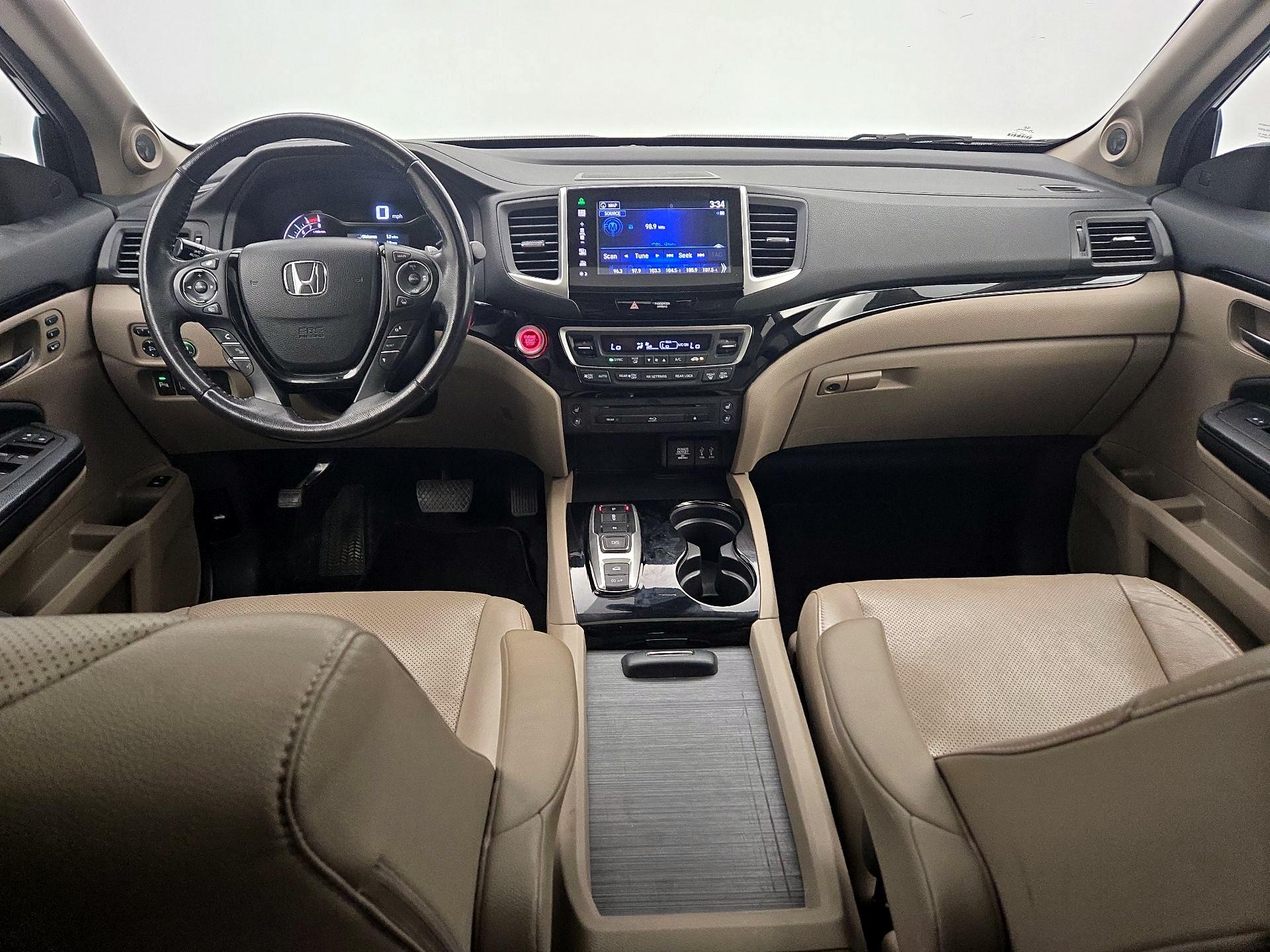 Thumbnail: 2016 Honda Pilot - 9