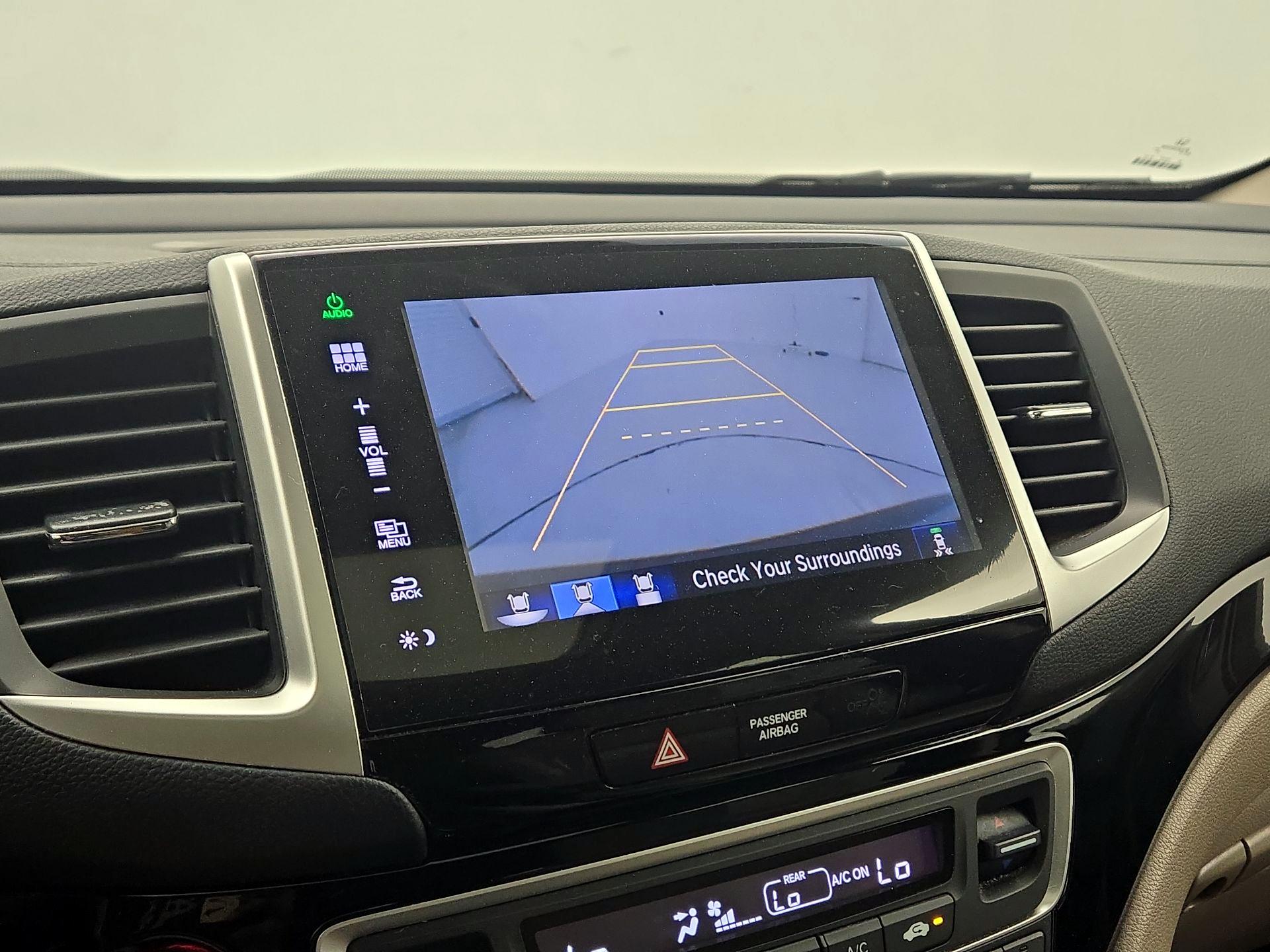 Thumbnail: 2016 Honda Pilot - 14