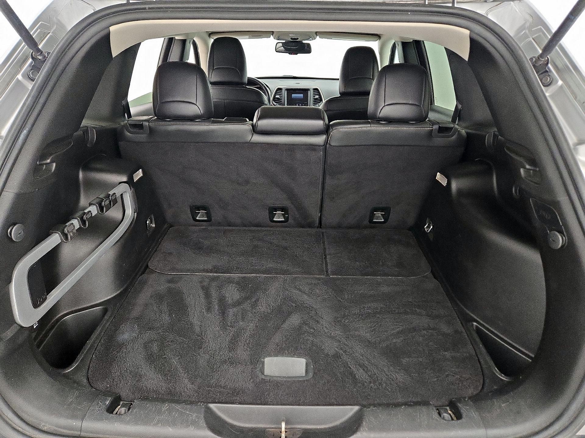 Thumbnail: 2015 Jeep Cherokee - 20