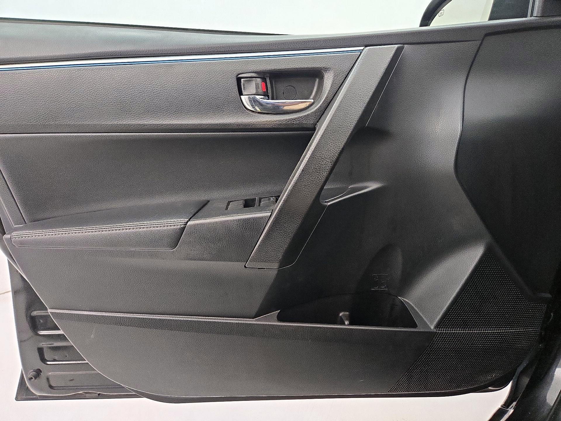 Thumbnail: 2016 Toyota Corolla - 12