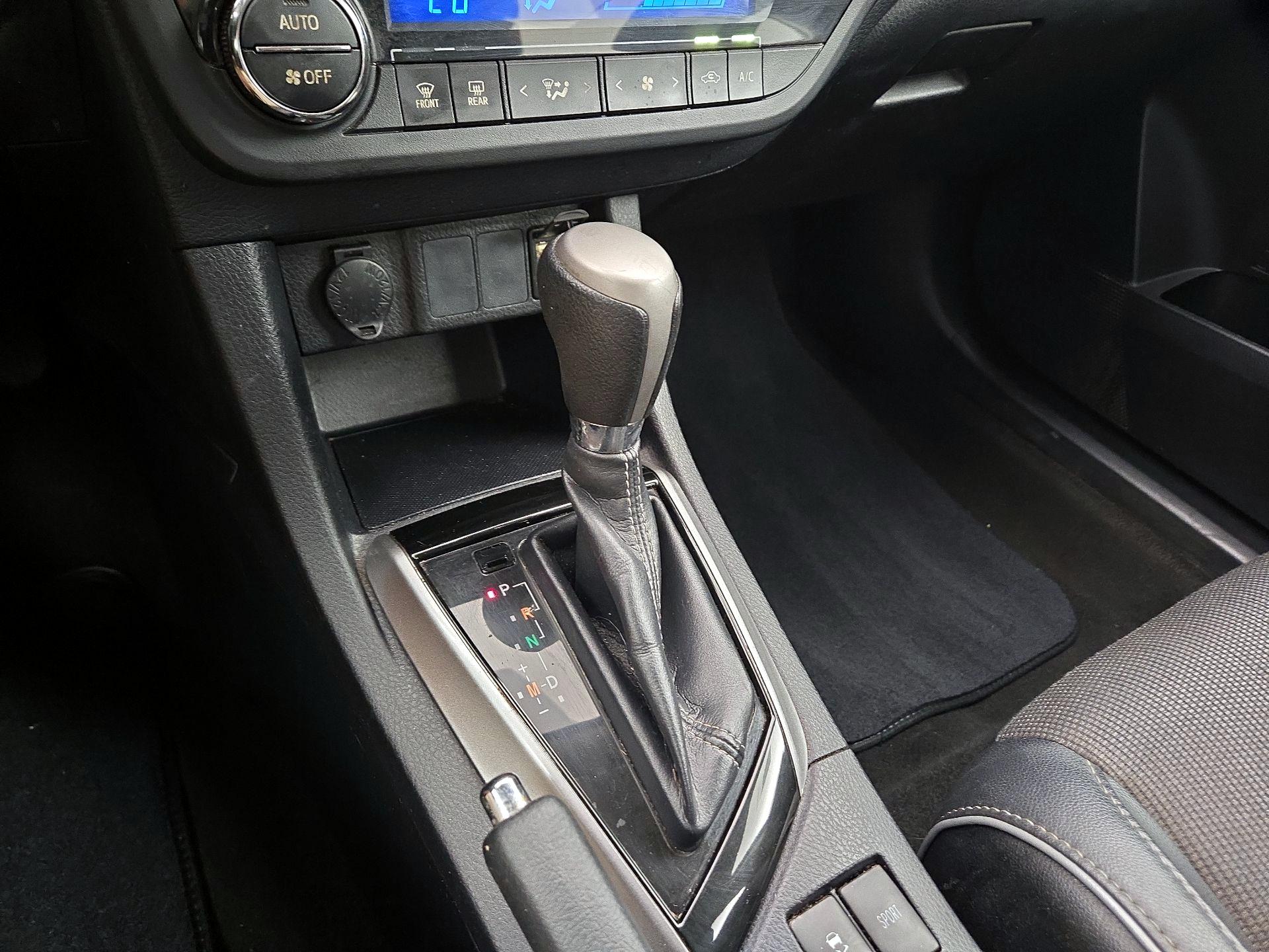 Thumbnail: 2016 Toyota Corolla - 17