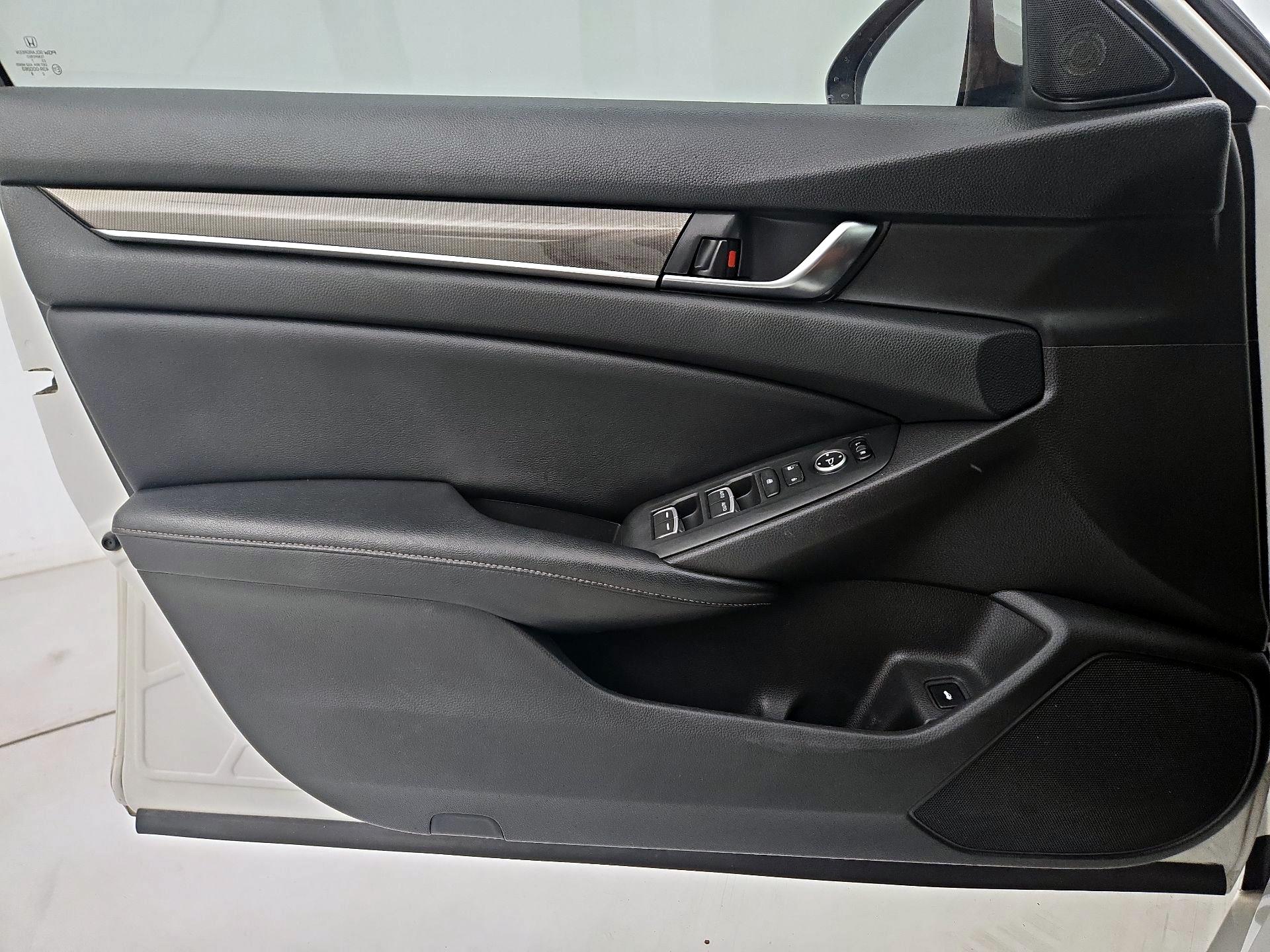 Thumbnail: 2018 Honda Accord - 12