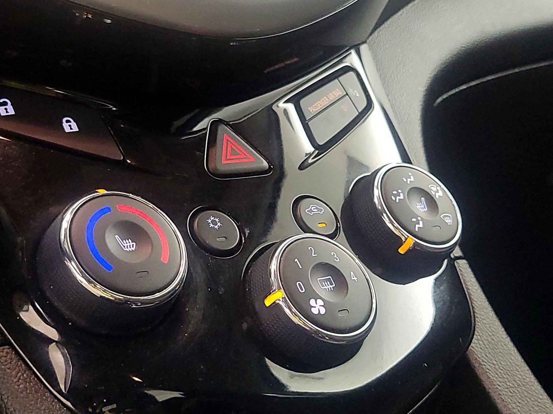Thumbnail: 2017 Chevrolet Sonic - 16