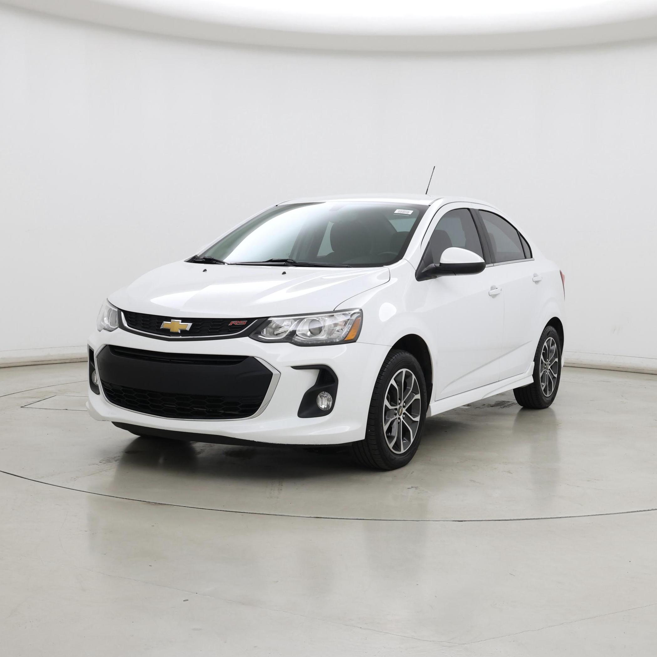 Thumbnail: 2017 Chevrolet Sonic - 4