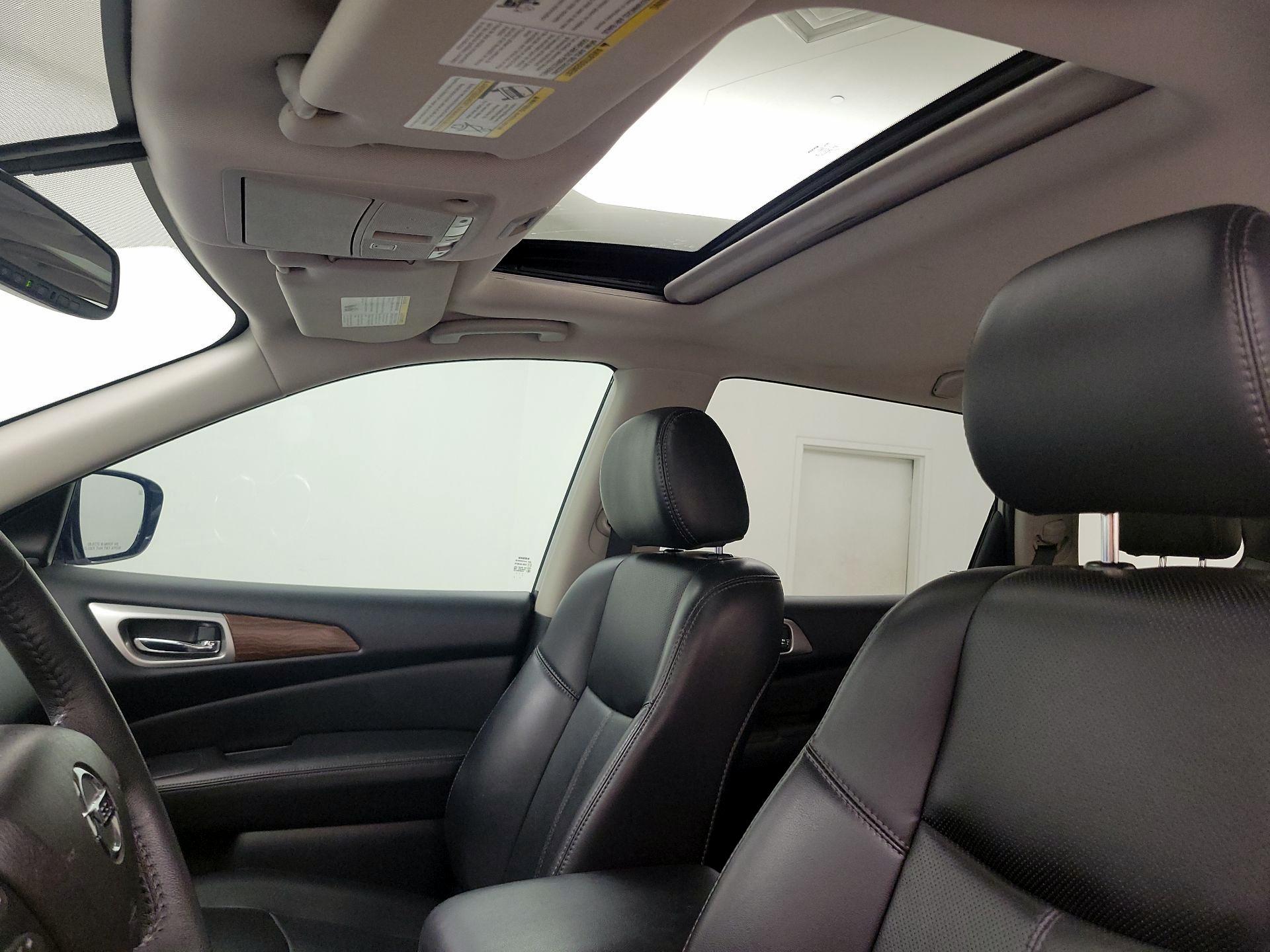 Thumbnail: 2017 Nissan Pathfinder - 20