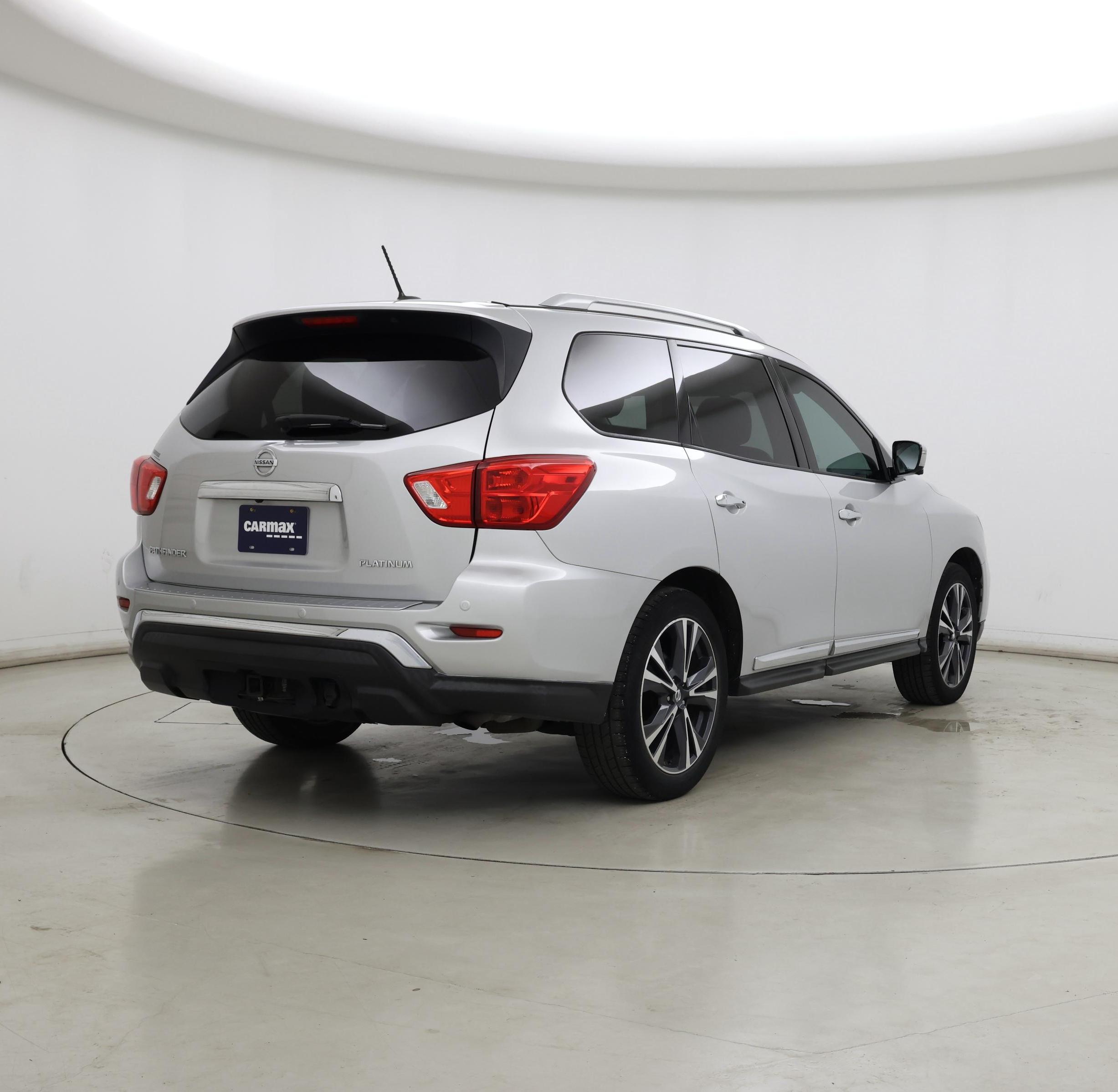 Thumbnail: 2017 Nissan Pathfinder - 8