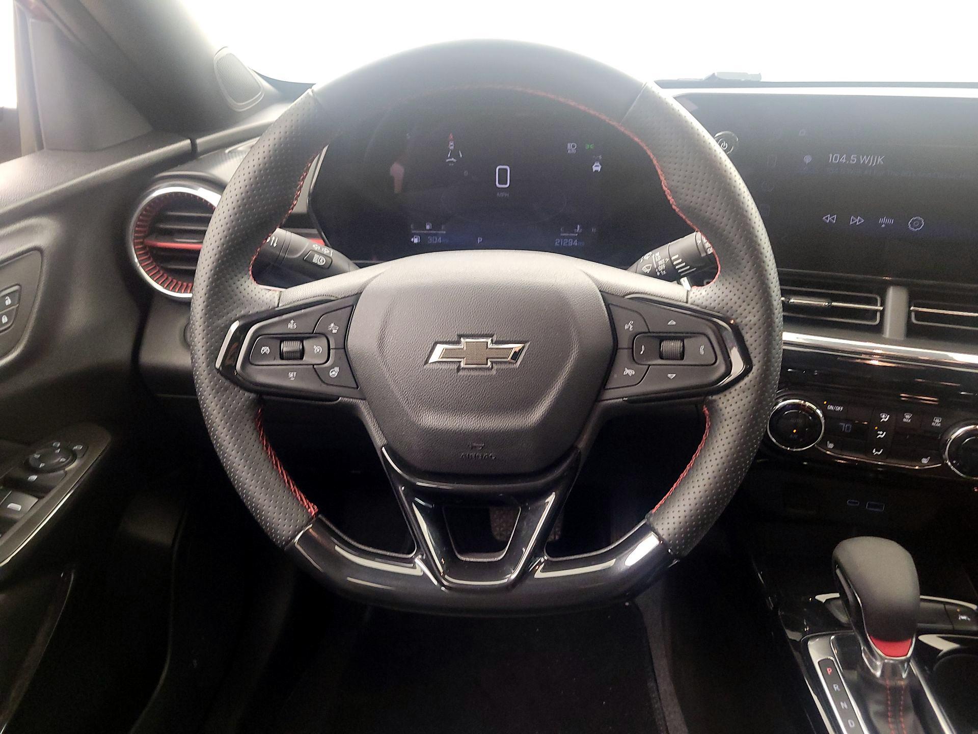 Thumbnail: 2024 Chevrolet Trax - 10