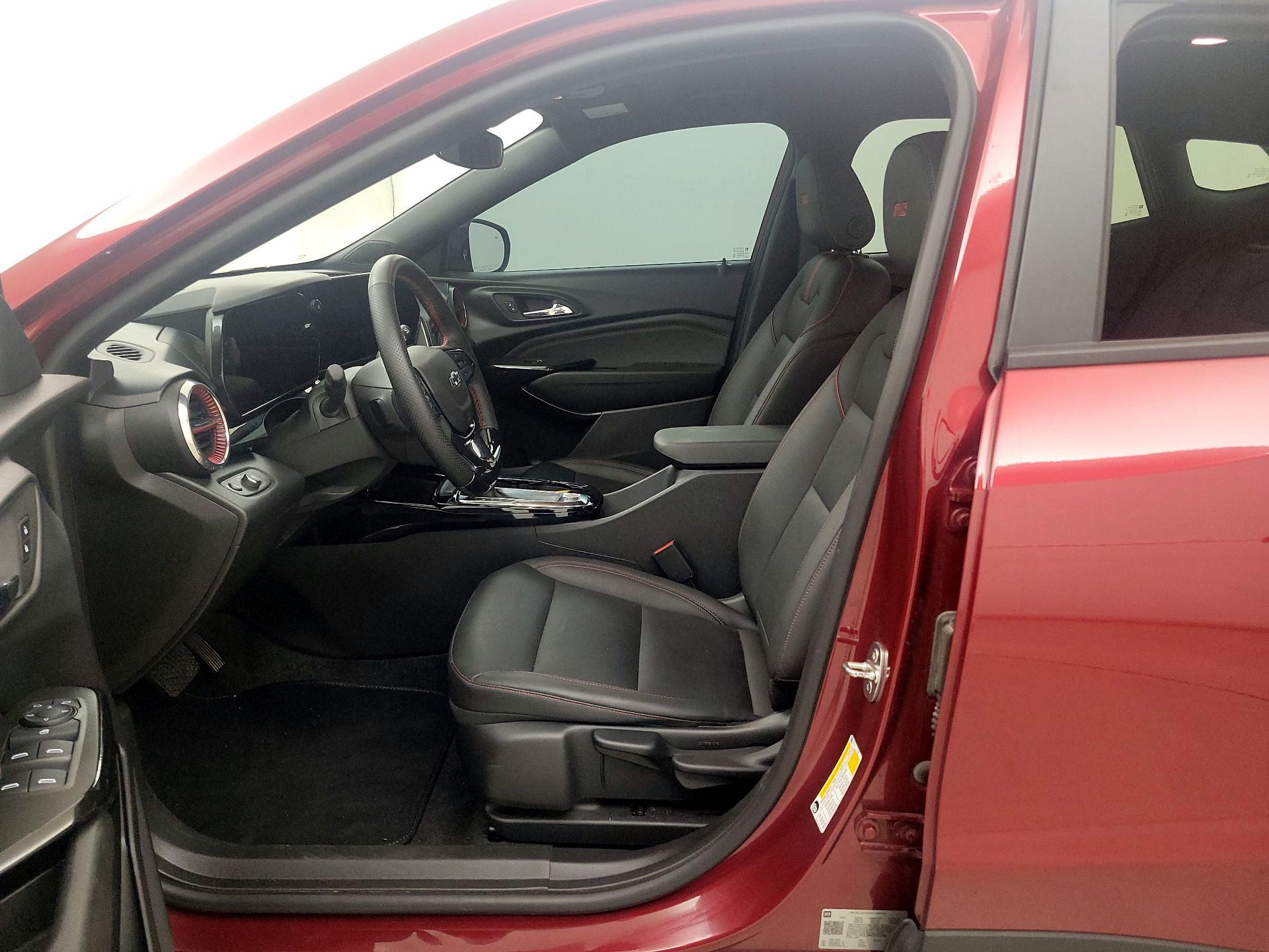 Thumbnail: 2024 Chevrolet Trax - 11