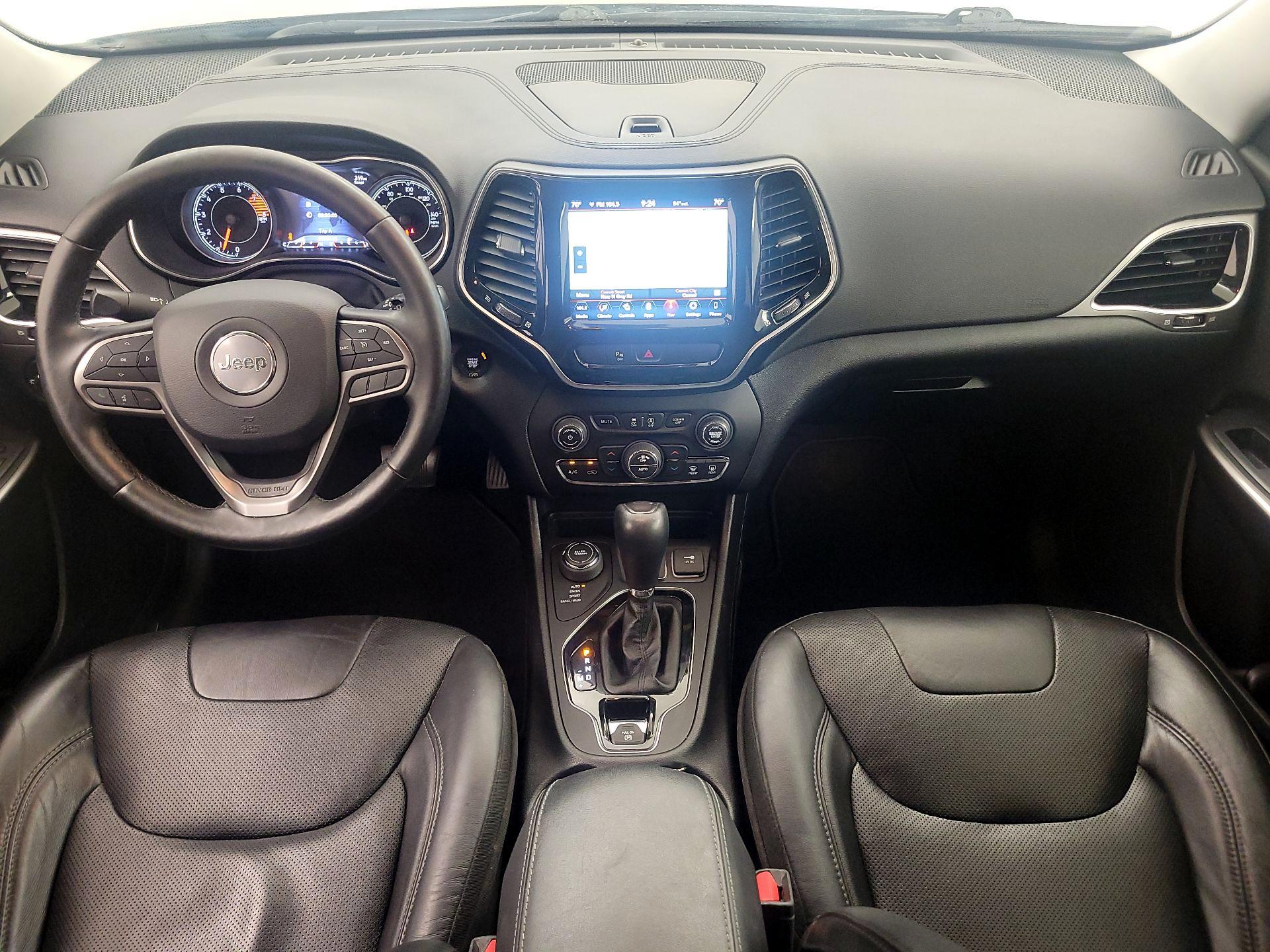 Thumbnail: 2020 Jeep Cherokee - 9
