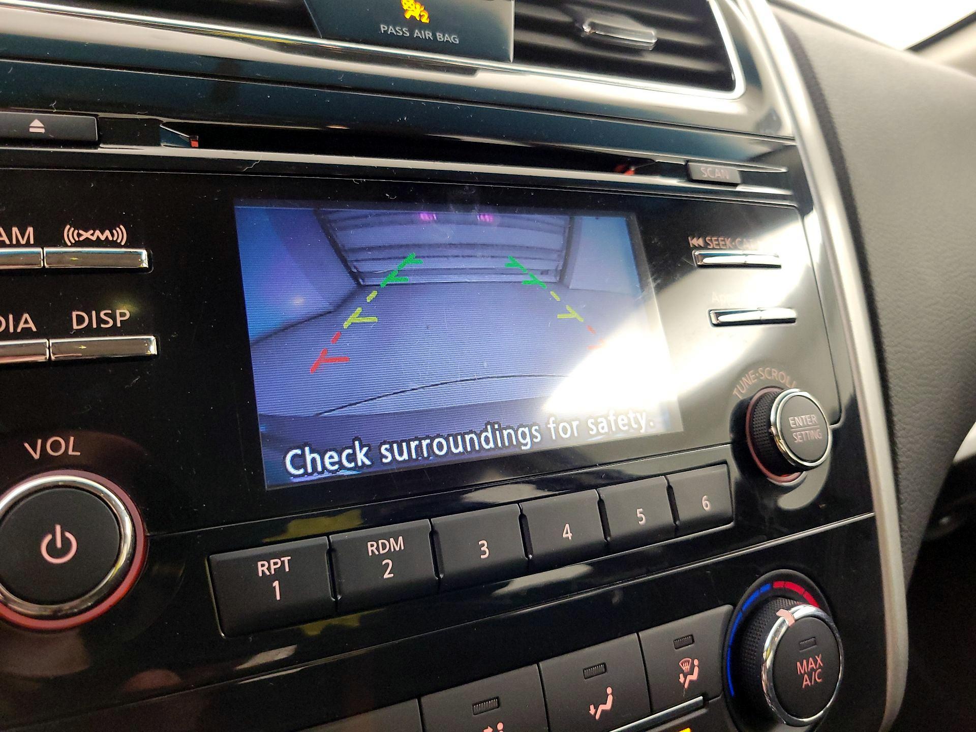 Thumbnail: 2015 Nissan Altima - 14