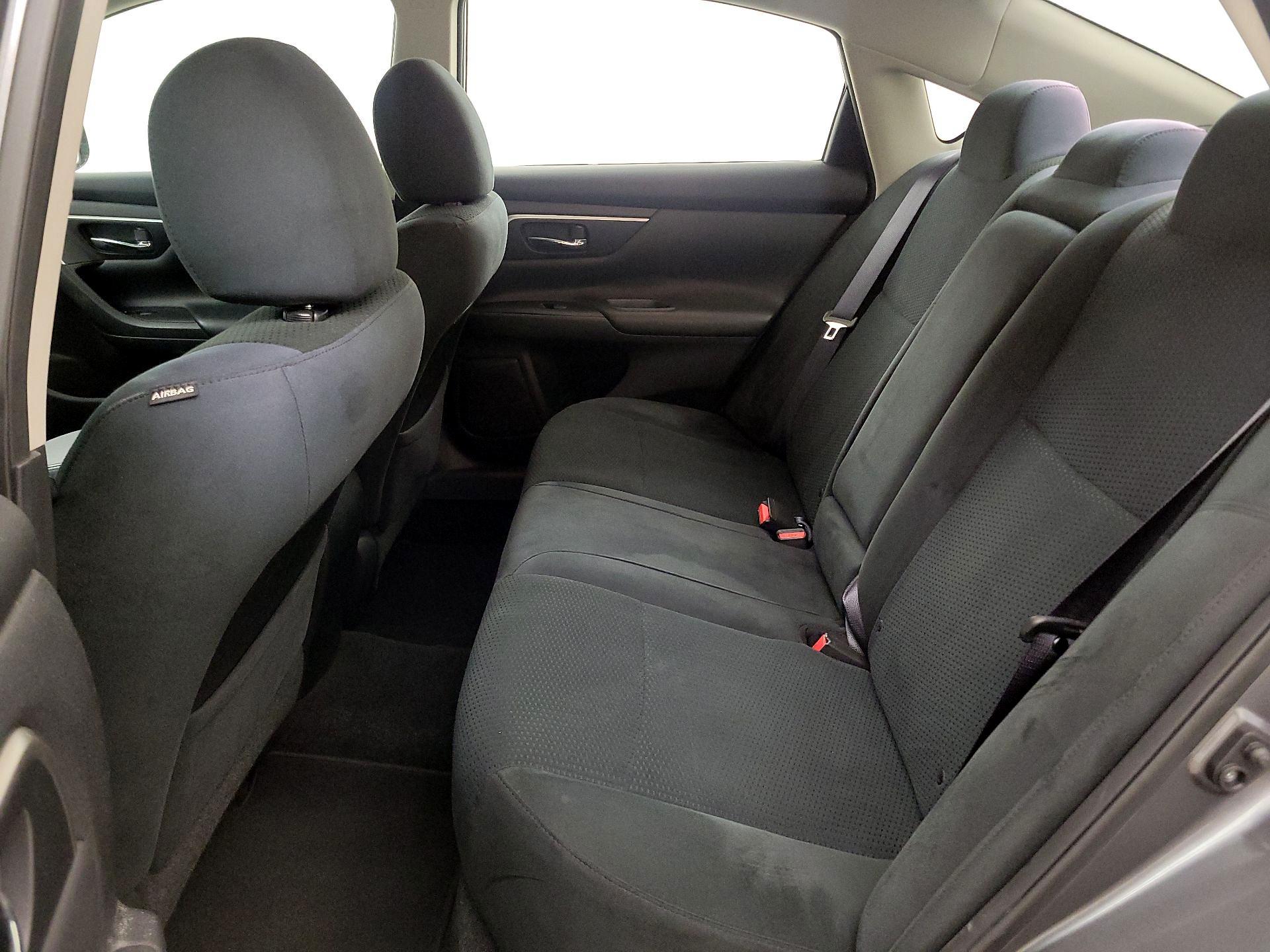 Thumbnail: 2015 Nissan Altima - 19
